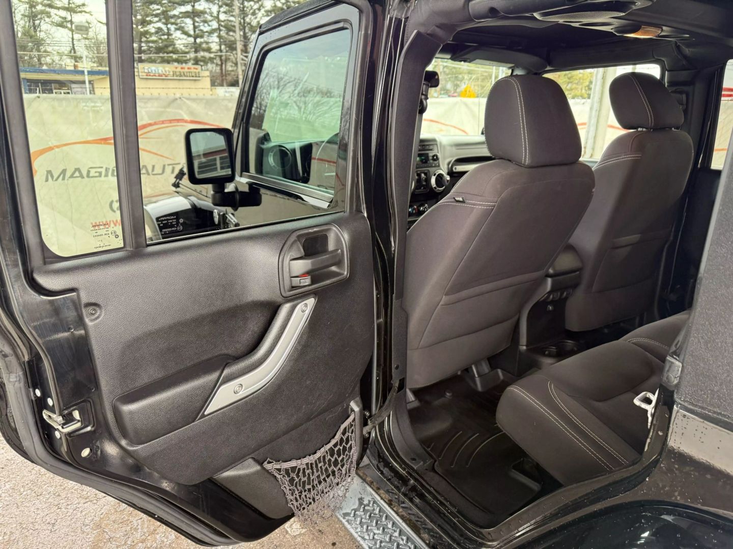 2014 Jeep Wrangler - Image 17