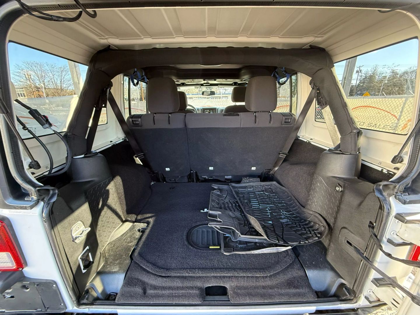 2017 Jeep Wrangler Unlimited - Image 20
