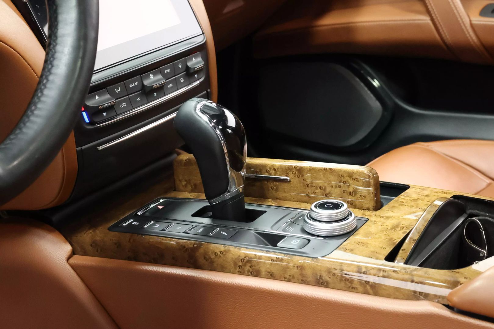 2017 Maserati Quattroporte - Image 44