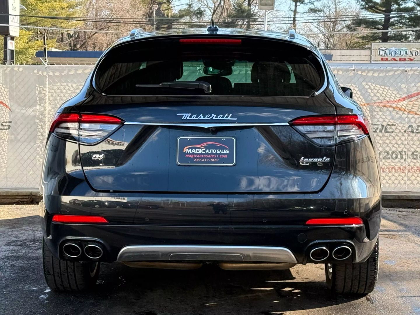2021 Maserati Levante - Image 11