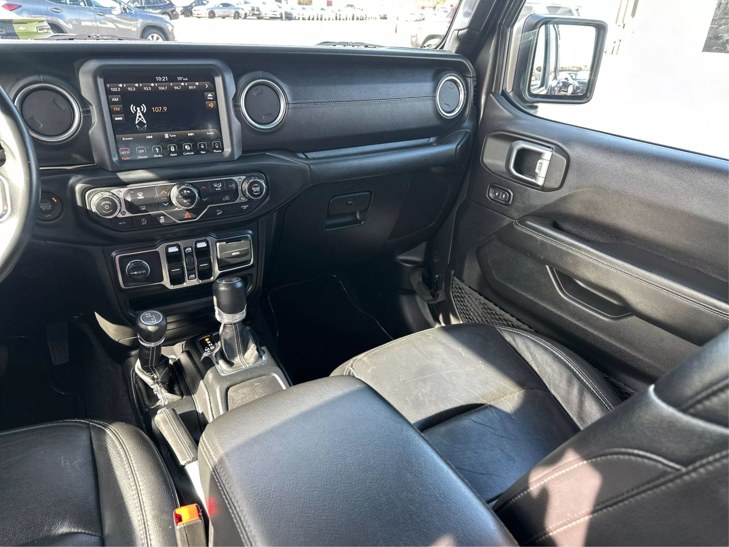 2019 JEEP WRANGLER UNLIMITED SUV 4-CYL, TURBO, 2.0 LITER SAHARA SPORT UTILITY 4D