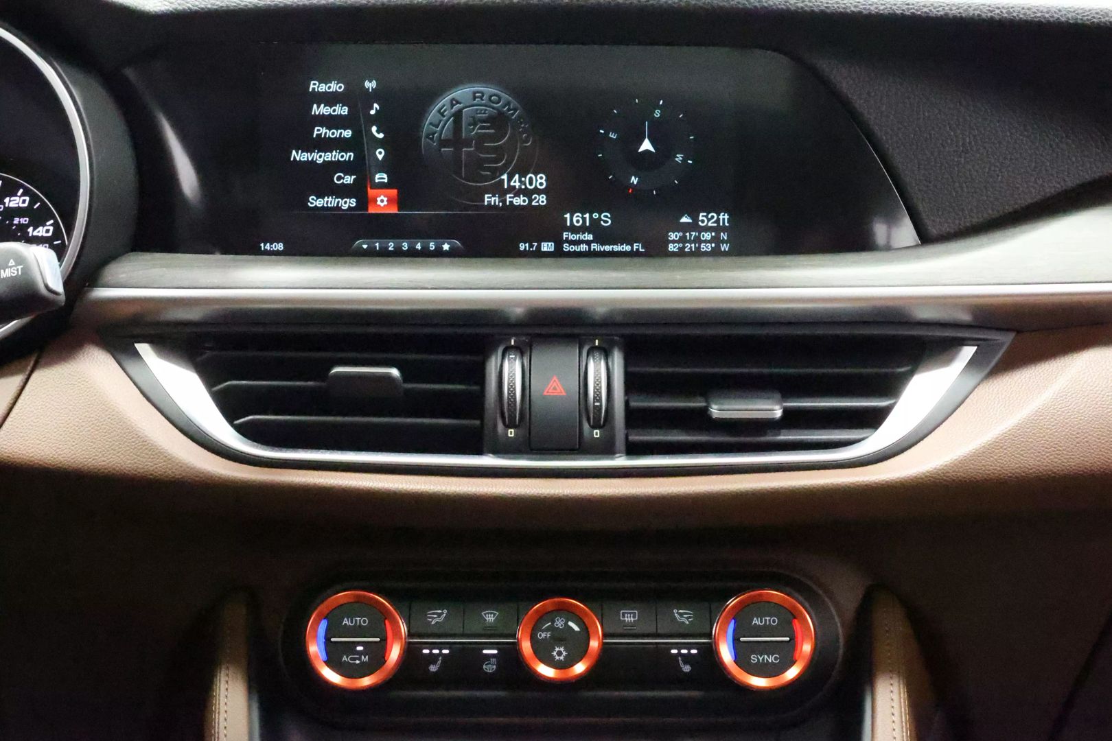 2018 Alfa Romeo Stelvio - Image 37