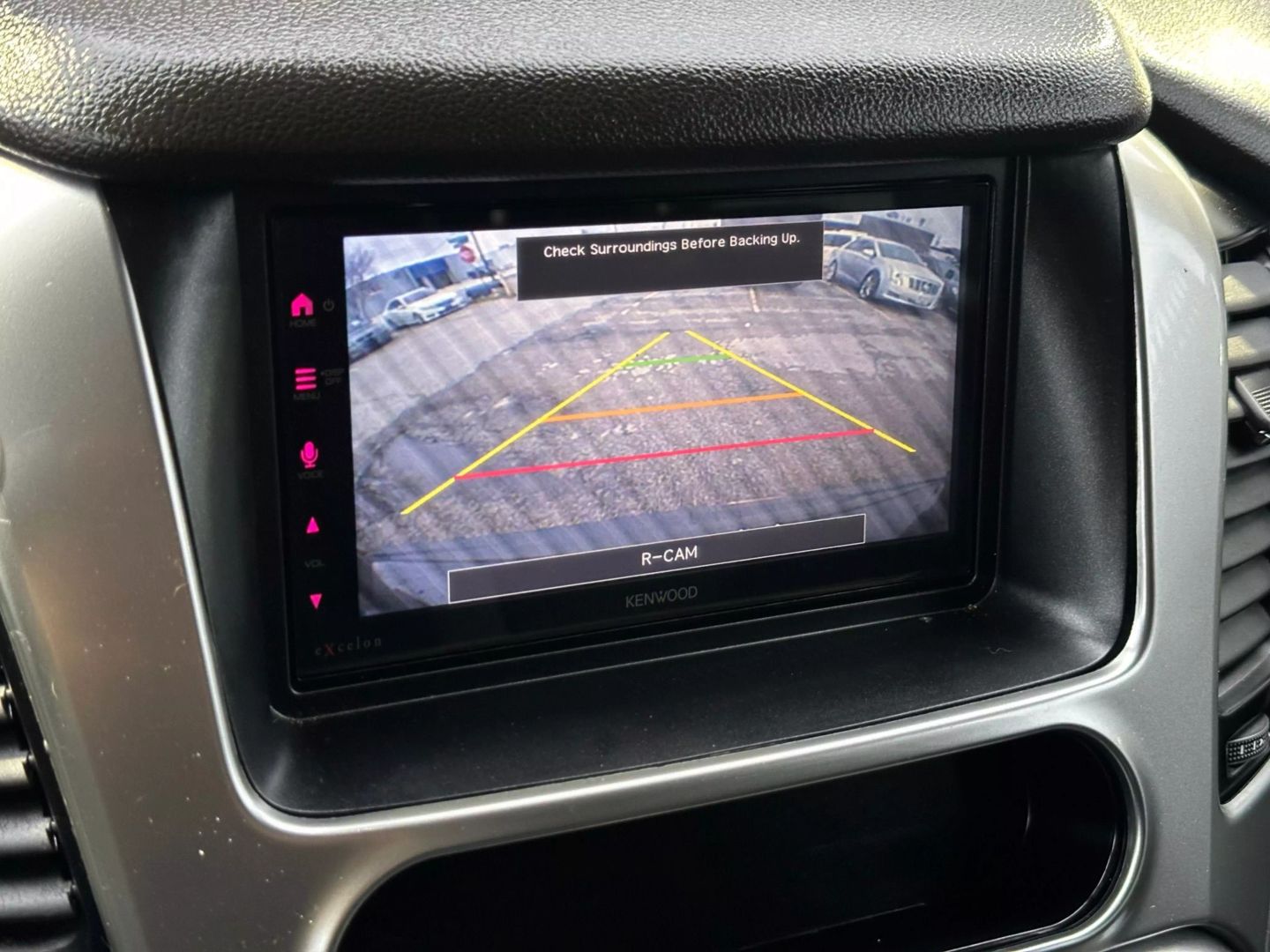 2019 Chevrolet Tahoe - Image 32