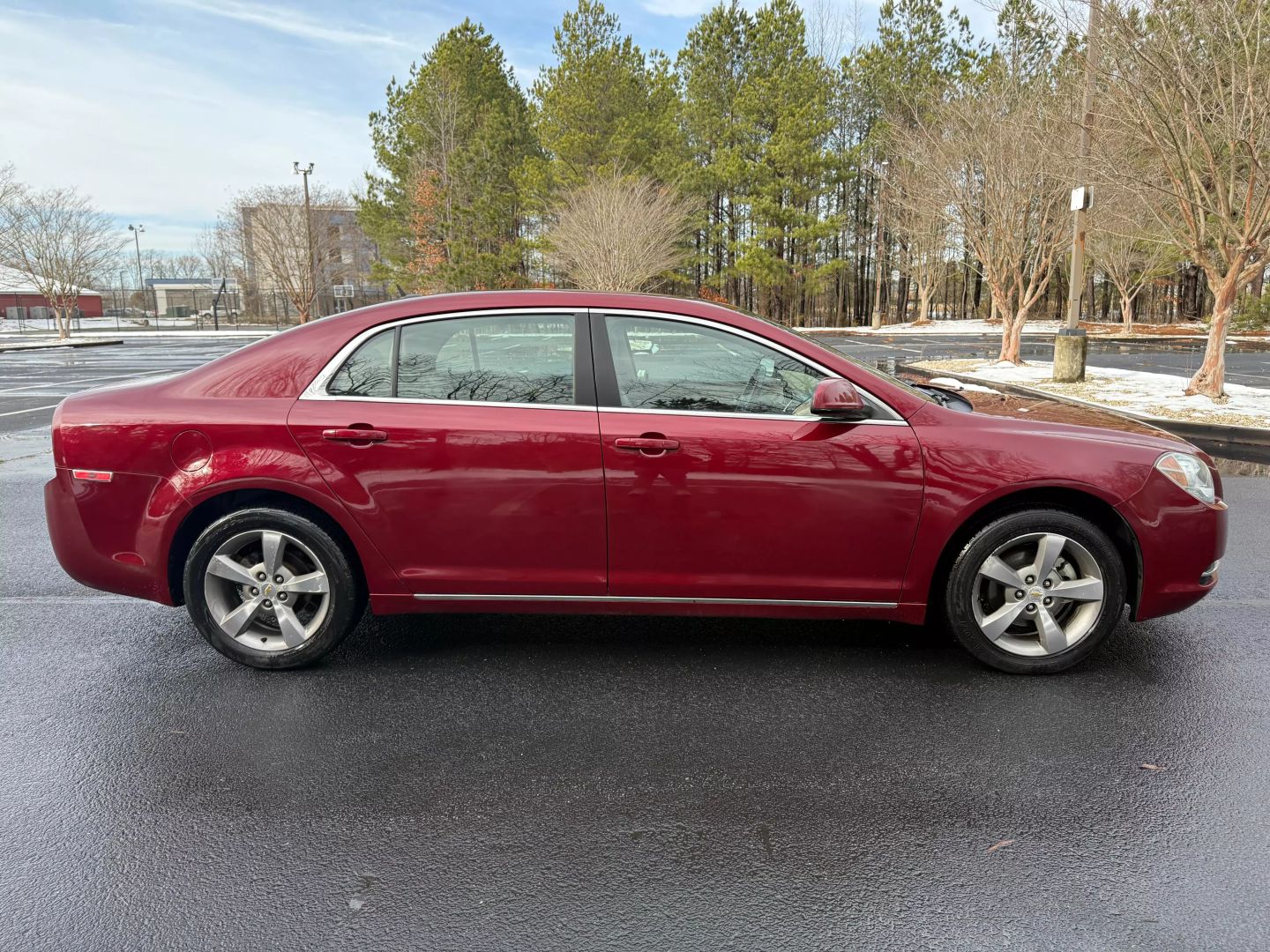 2009 Chevrolet Malibu - Image 4