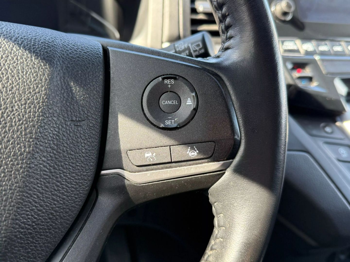 2022 Honda Odyssey - Image 40