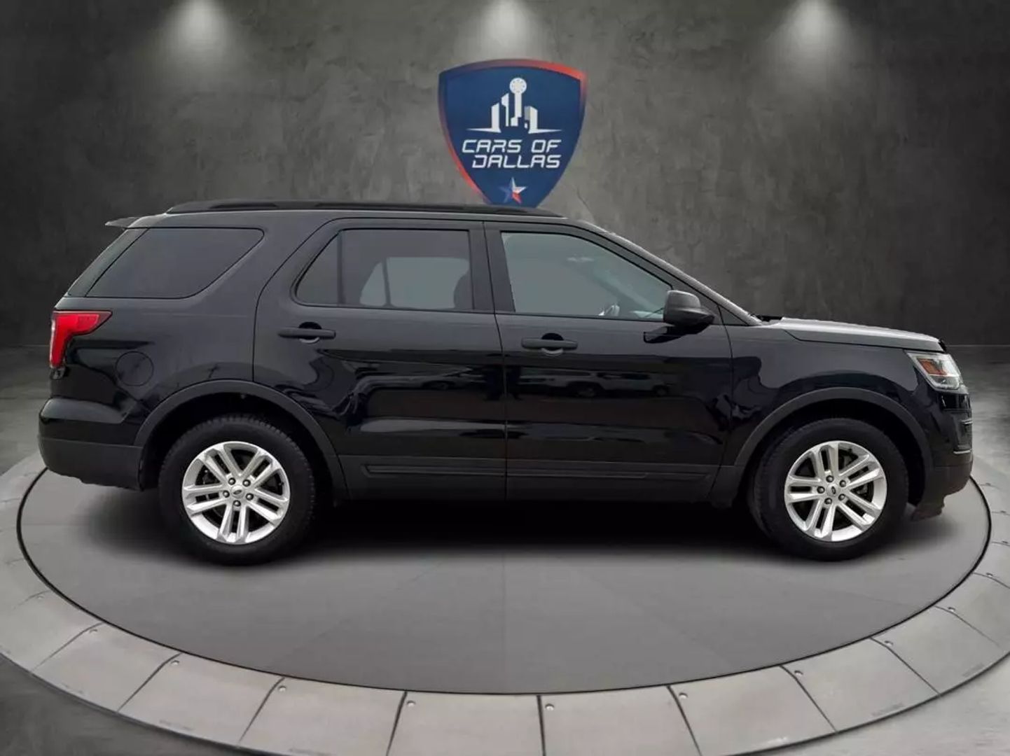 2017 Ford Explorer - Image 6