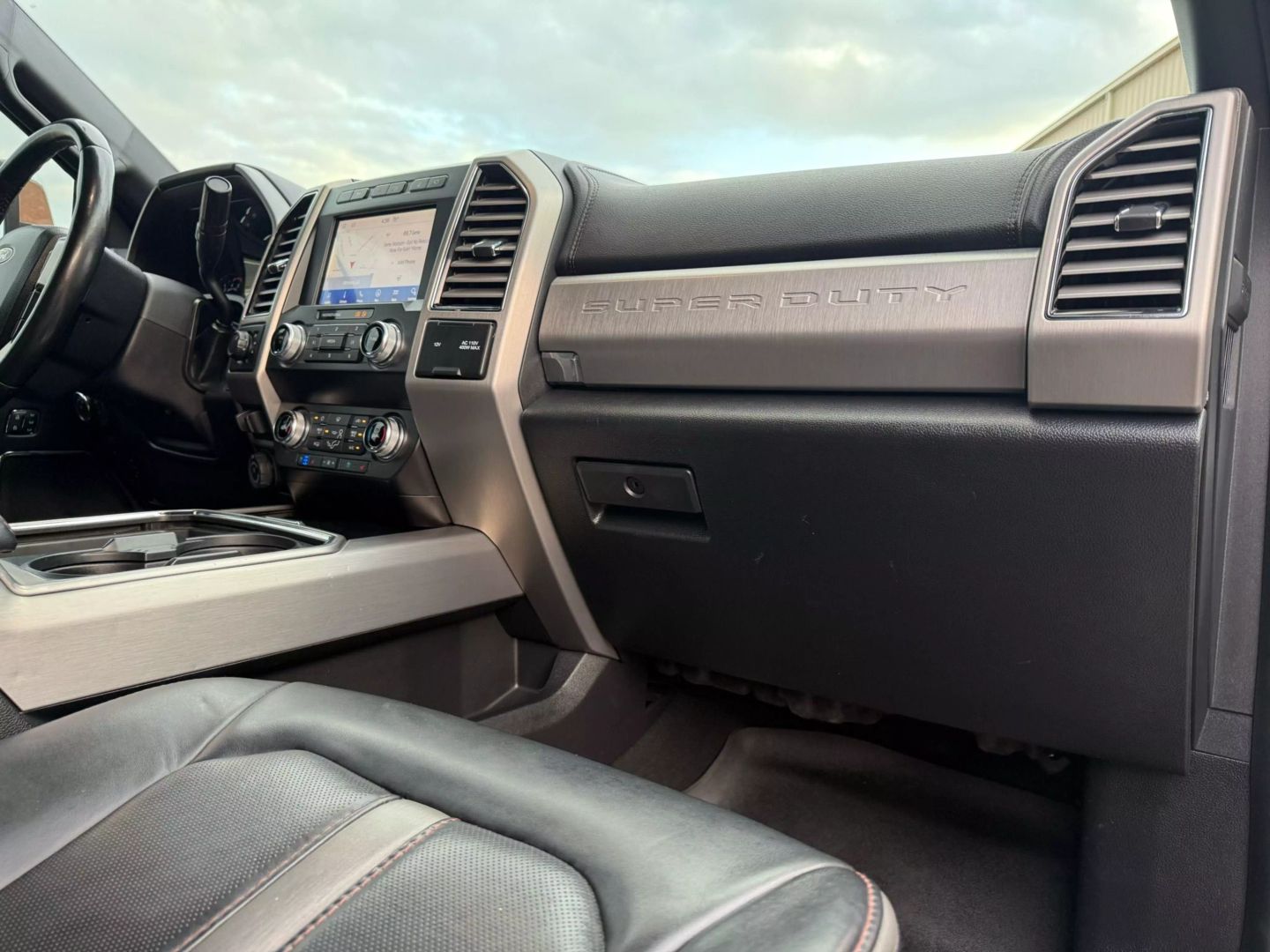 2021 Ford F250 Super Duty Crew Cab - Image 26