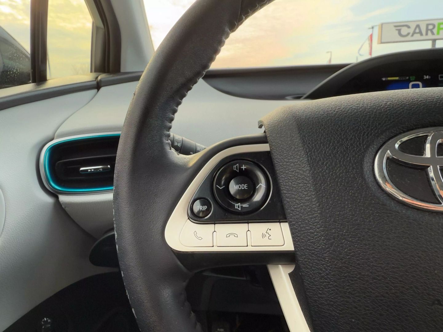 2017 Toyota Prius Prime - Image 32