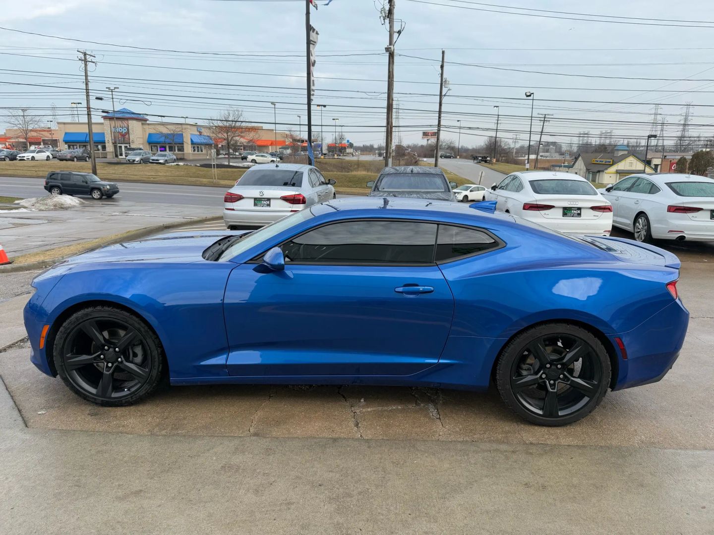 2017 Chevrolet Camaro - Image 6