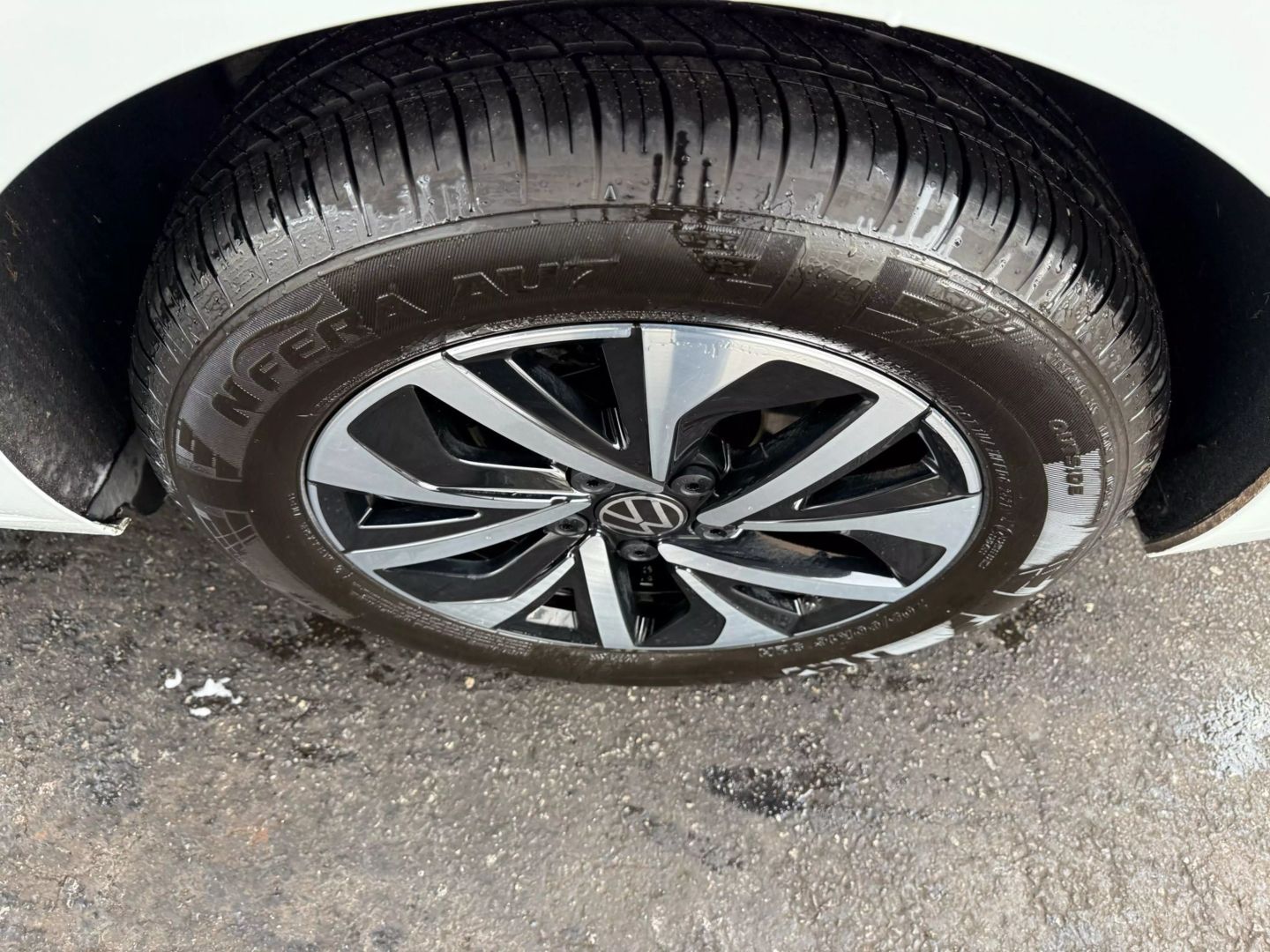 2022 Volkswagen Jetta - Image 40