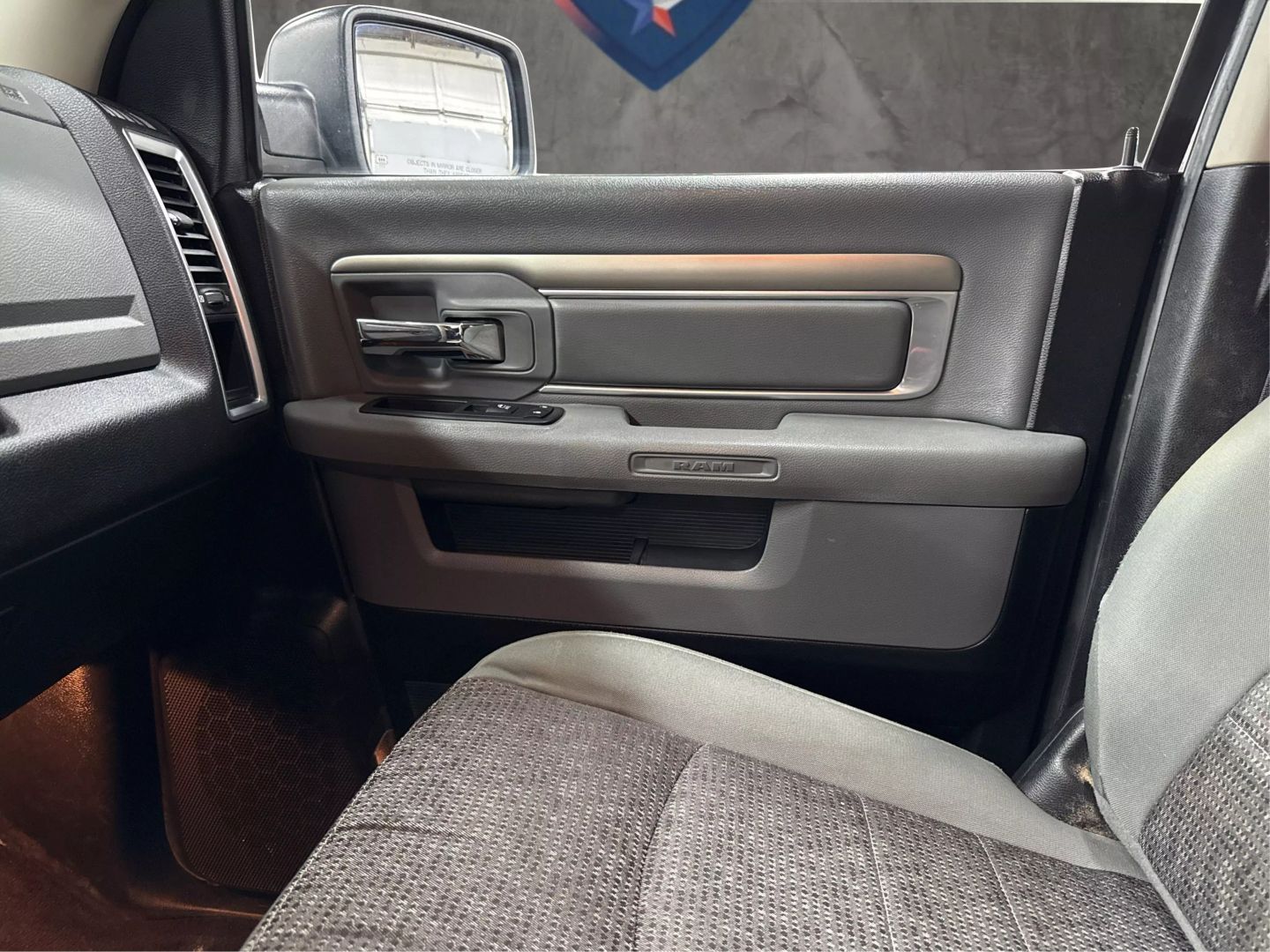 2015 Ram 1500 Crew Cab - Image 34