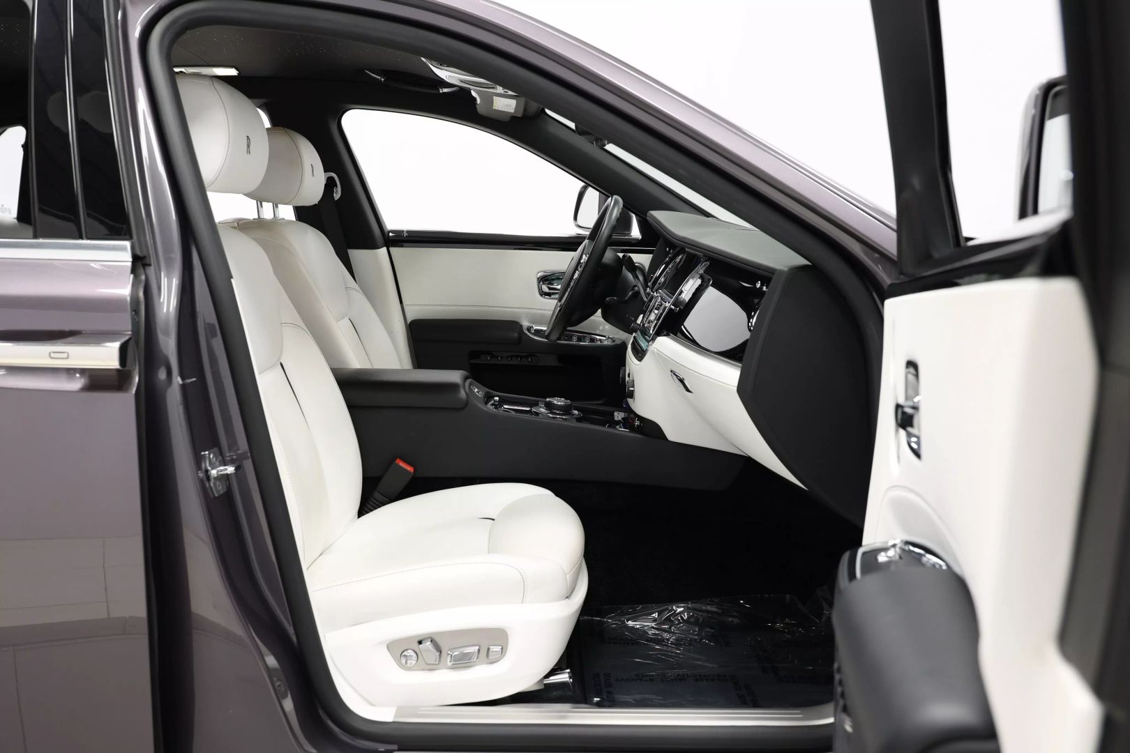 2019 Rolls-royce Ghost - Image 87