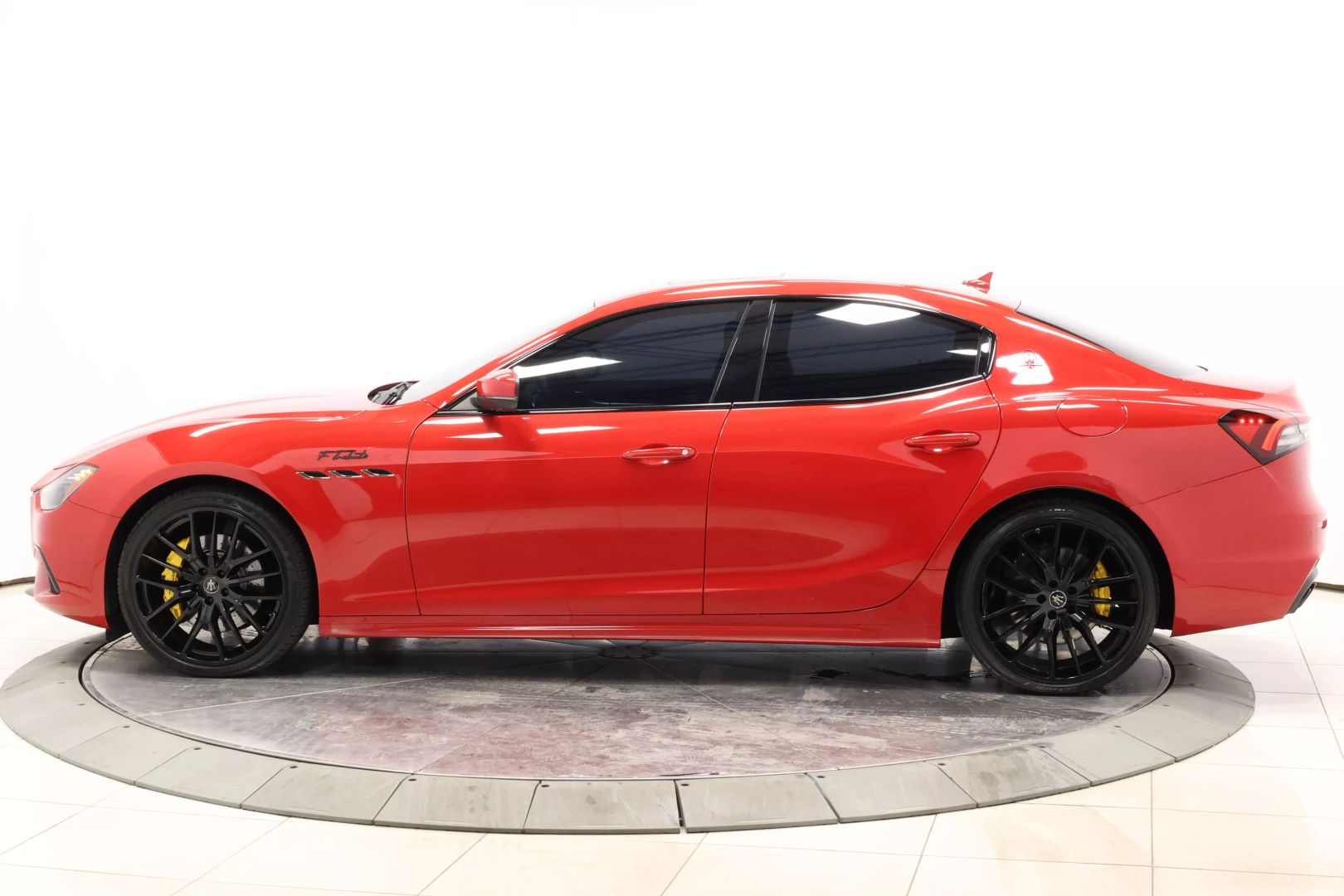 2022 Maserati Ghibli - Image 6