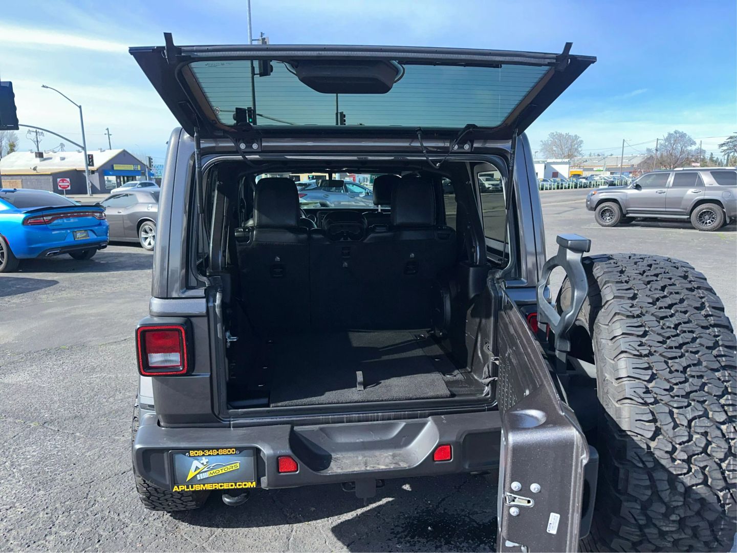 2019 JEEP WRANGLER UNLIMITED SUV 4-CYL, TURBO, 2.0 LITER SAHARA SPORT UTILITY 4D