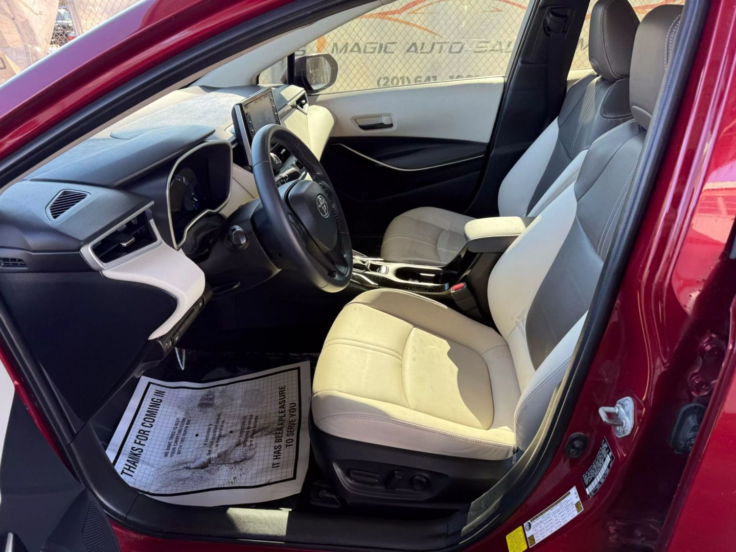 2022 Toyota Corolla Hybrid - Image 15