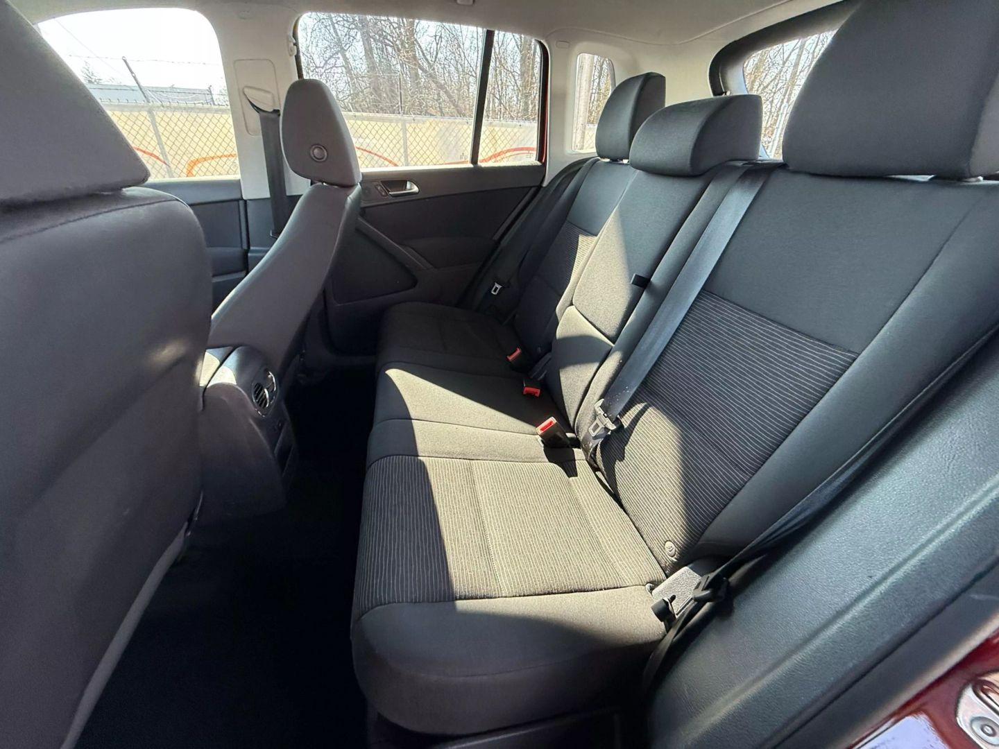 2014 Volkswagen Tiguan - Image 19