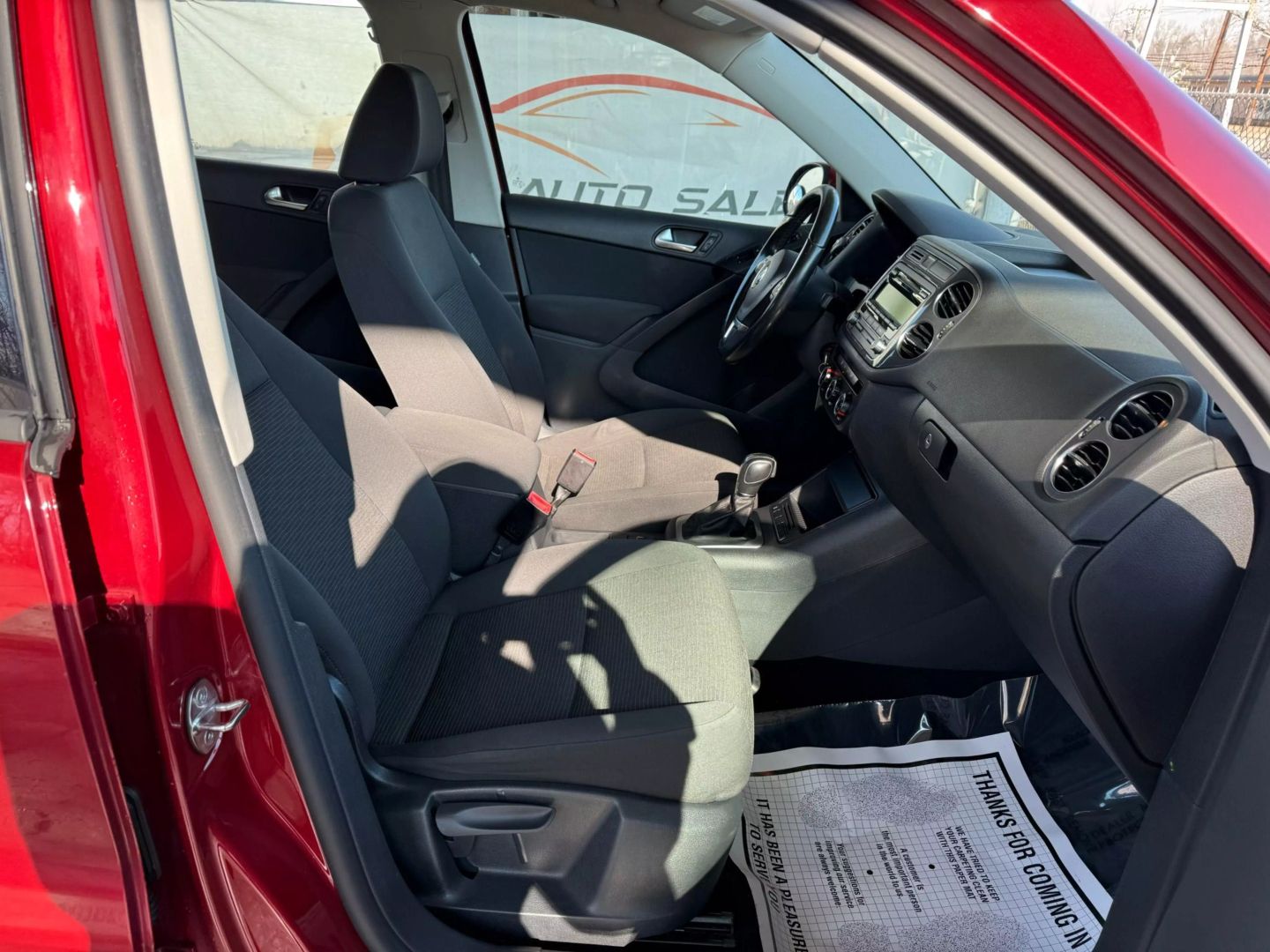 2014 Volkswagen Tiguan - Image 25