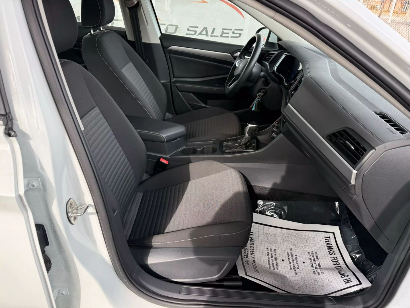 2022 Volkswagen Jetta - Image 25