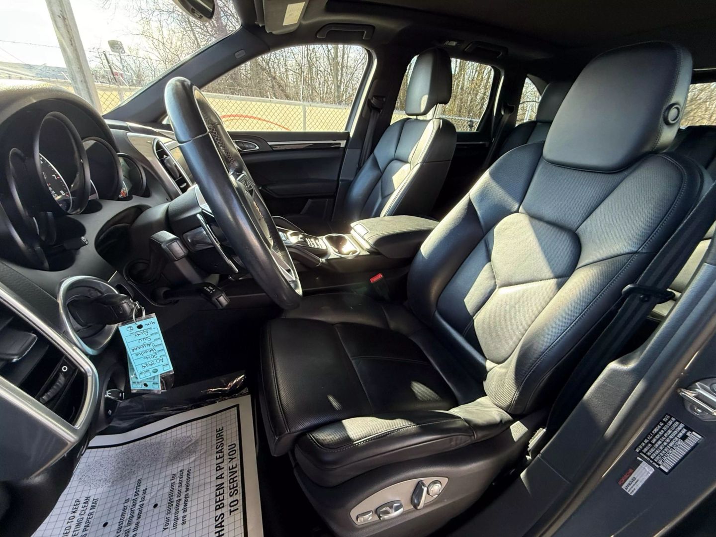 2016 Porsche Cayenne - Image 16
