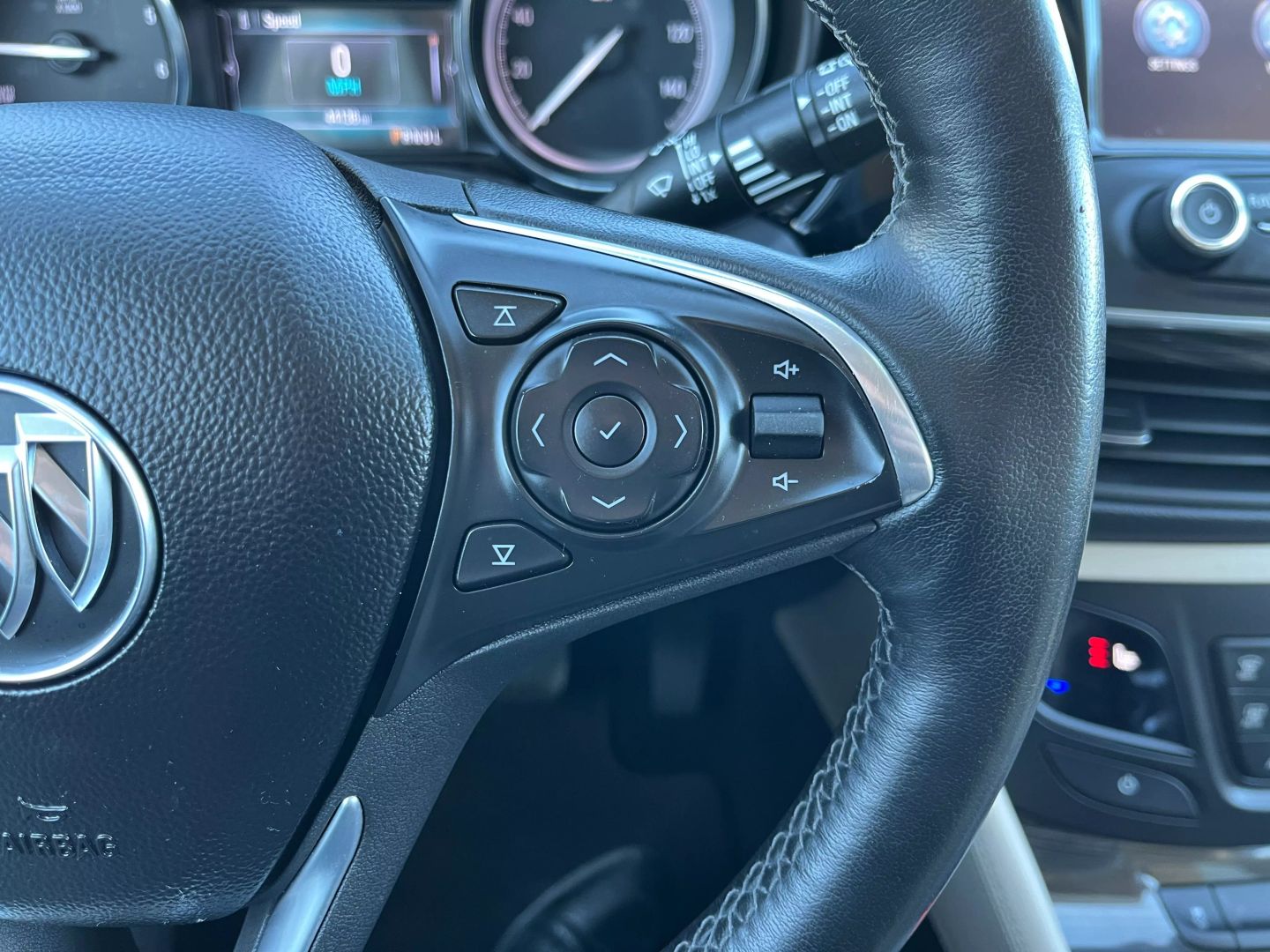 2020 BUICK ENVISION SUV 4-CYL, 2.5 LITER ESSENCE SPORT UTILITY 4D
