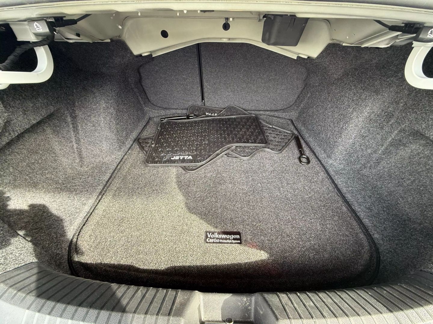 2022 Volkswagen Jetta - Image 20