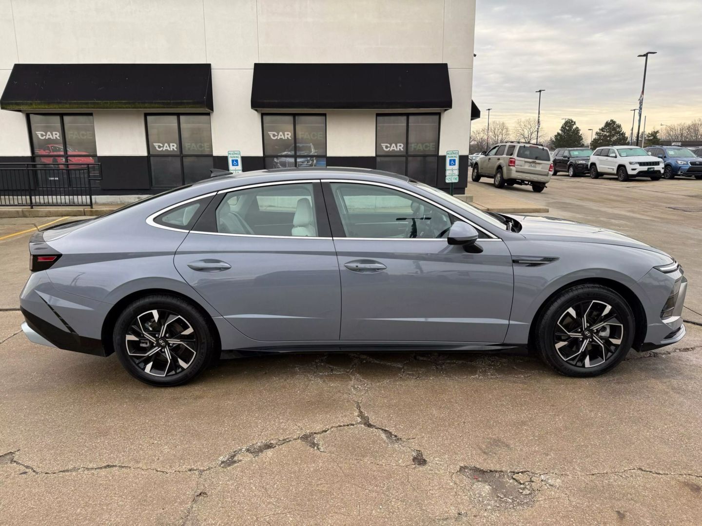2024 Hyundai Sonata - Image 17