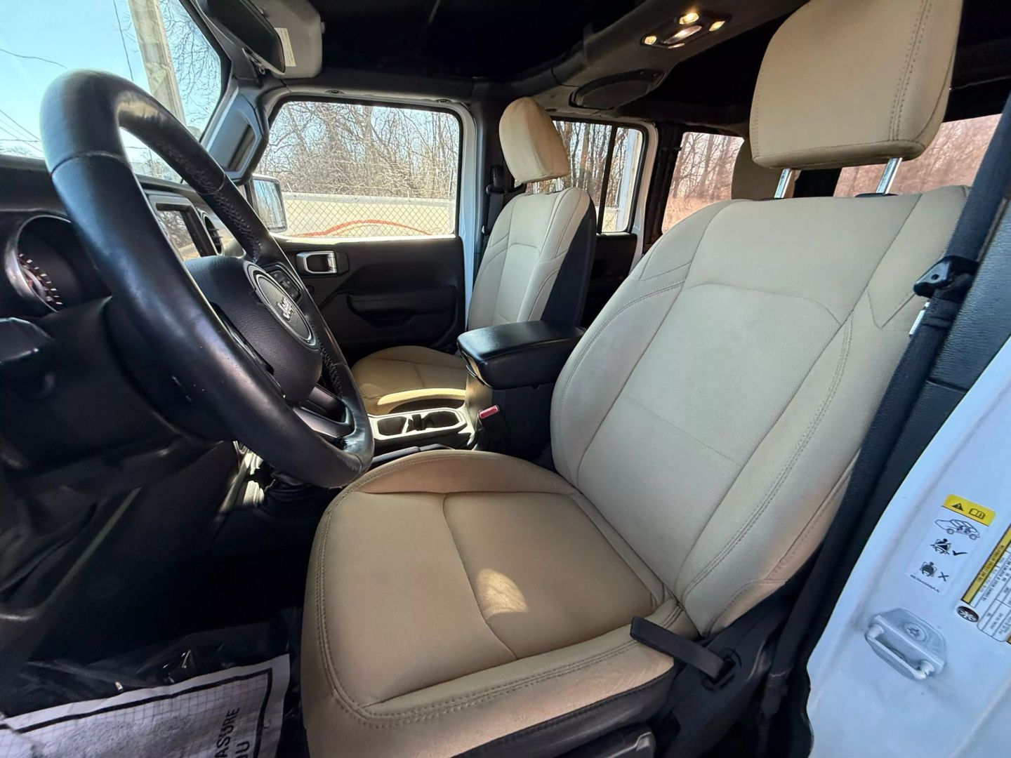 2019 Jeep Wrangler Unlimited - Image 16