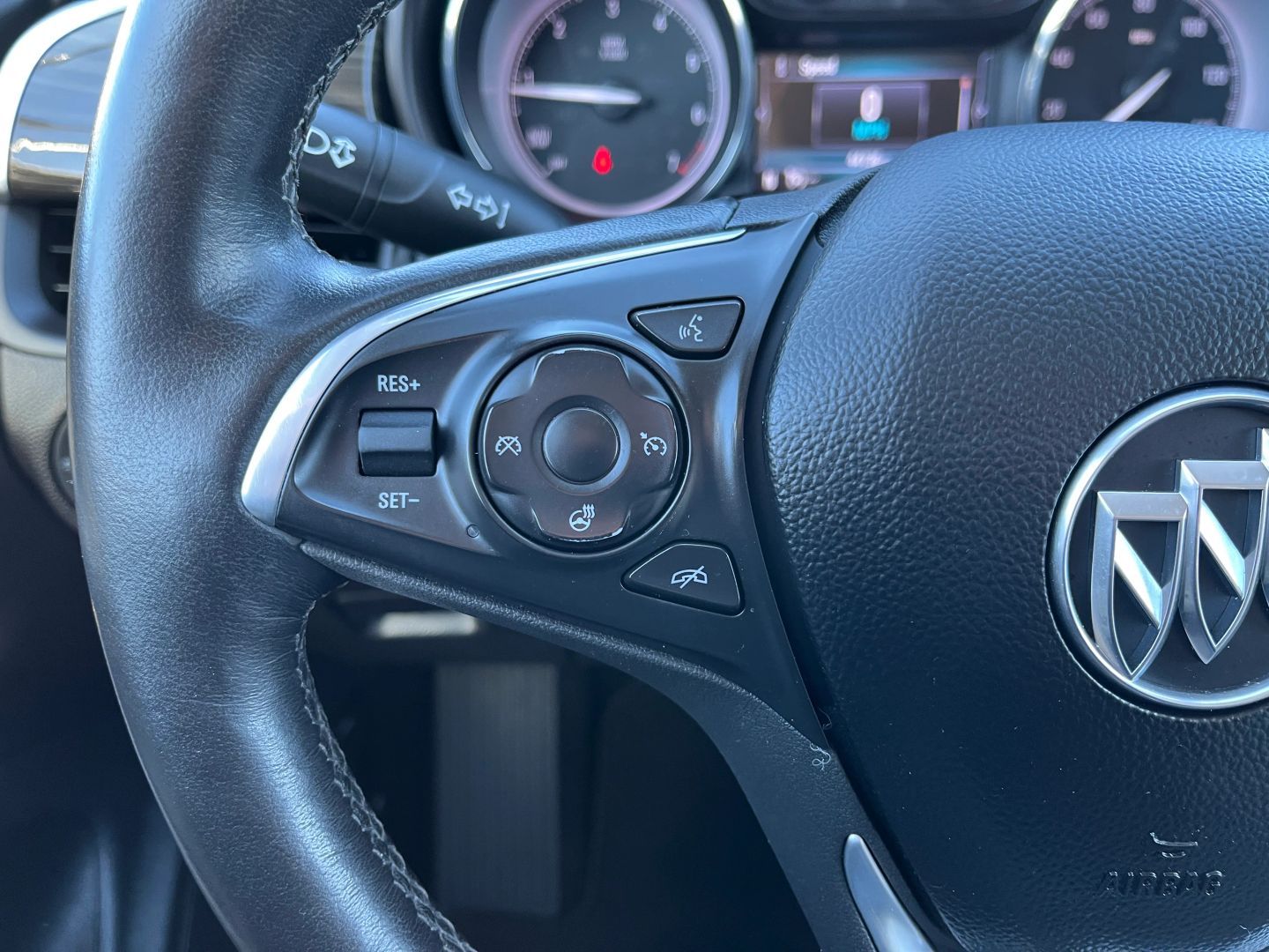 2020 BUICK ENVISION SUV 4-CYL, 2.5 LITER ESSENCE SPORT UTILITY 4D