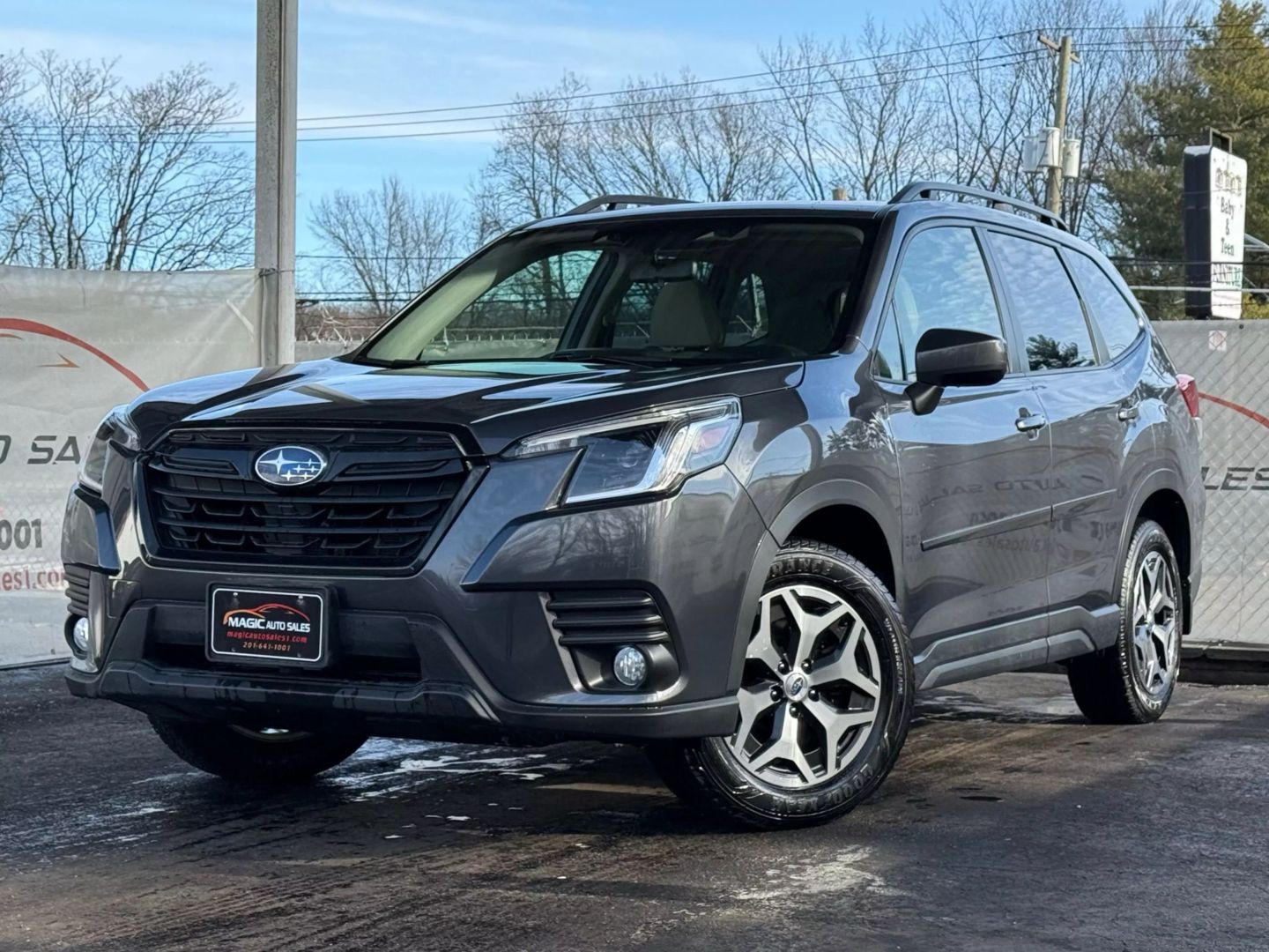 2023 Subaru Forester - Image 1