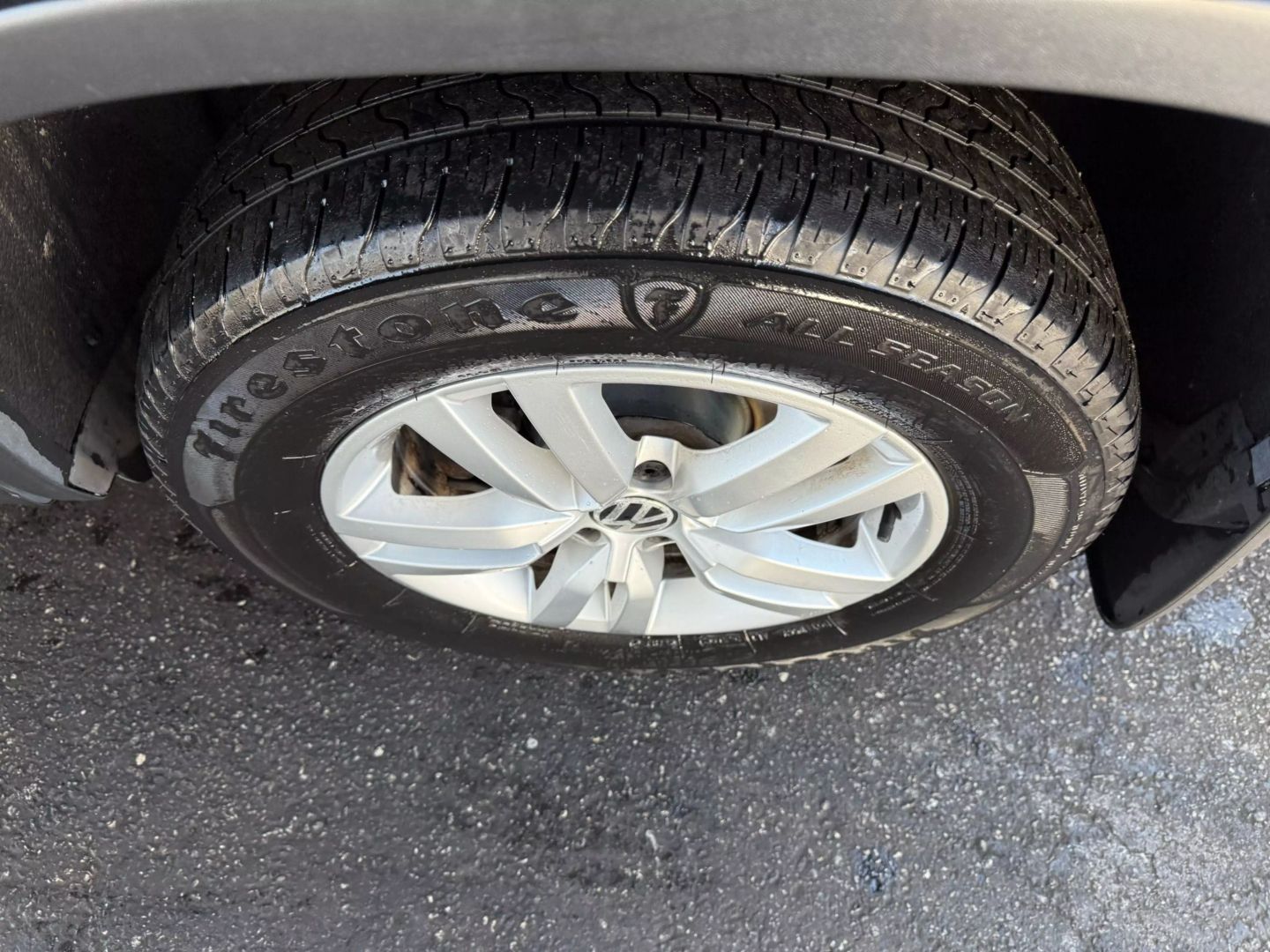2014 Volkswagen Tiguan - Image 37
