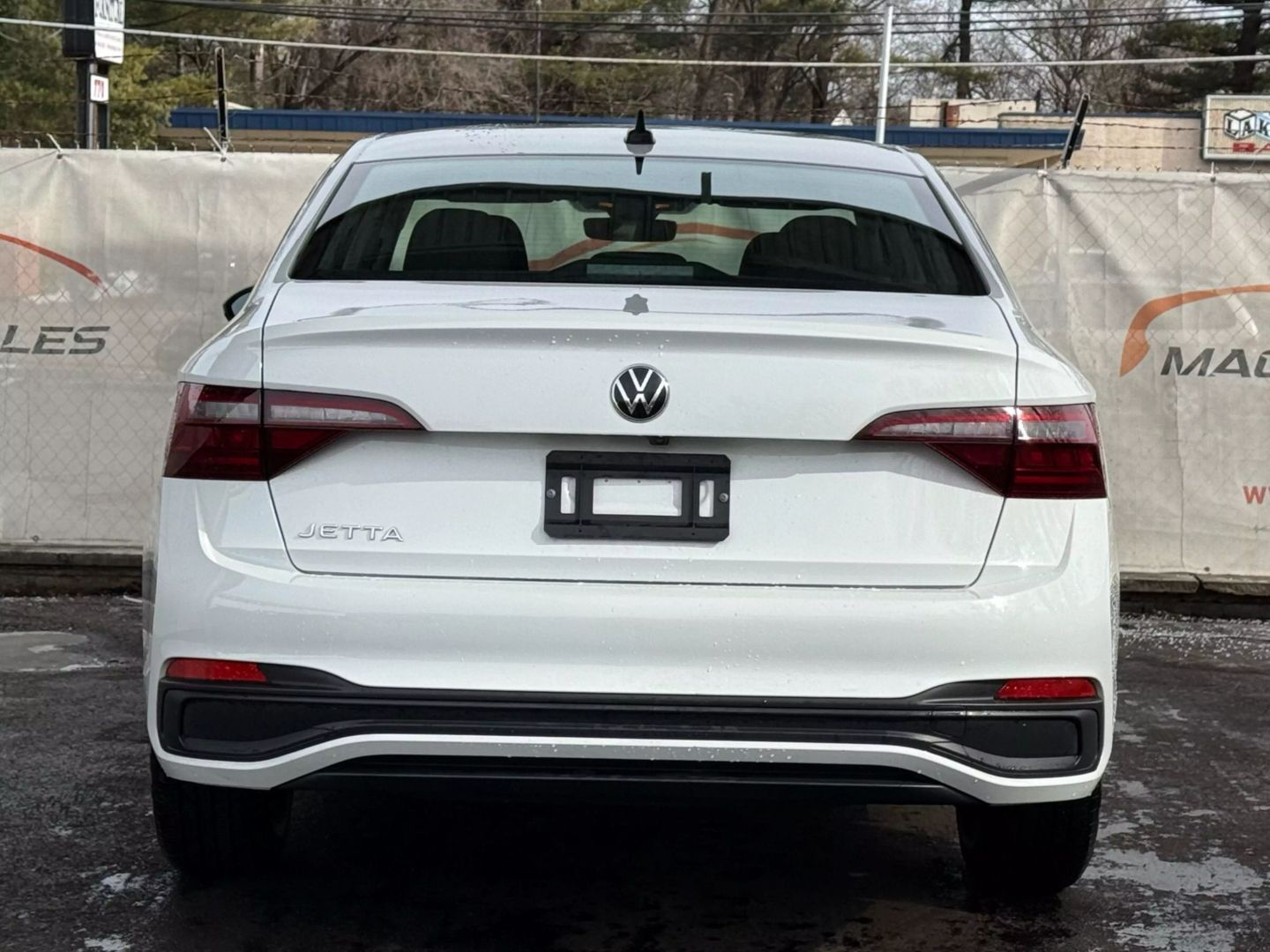 2022 Volkswagen Jetta - Image 10