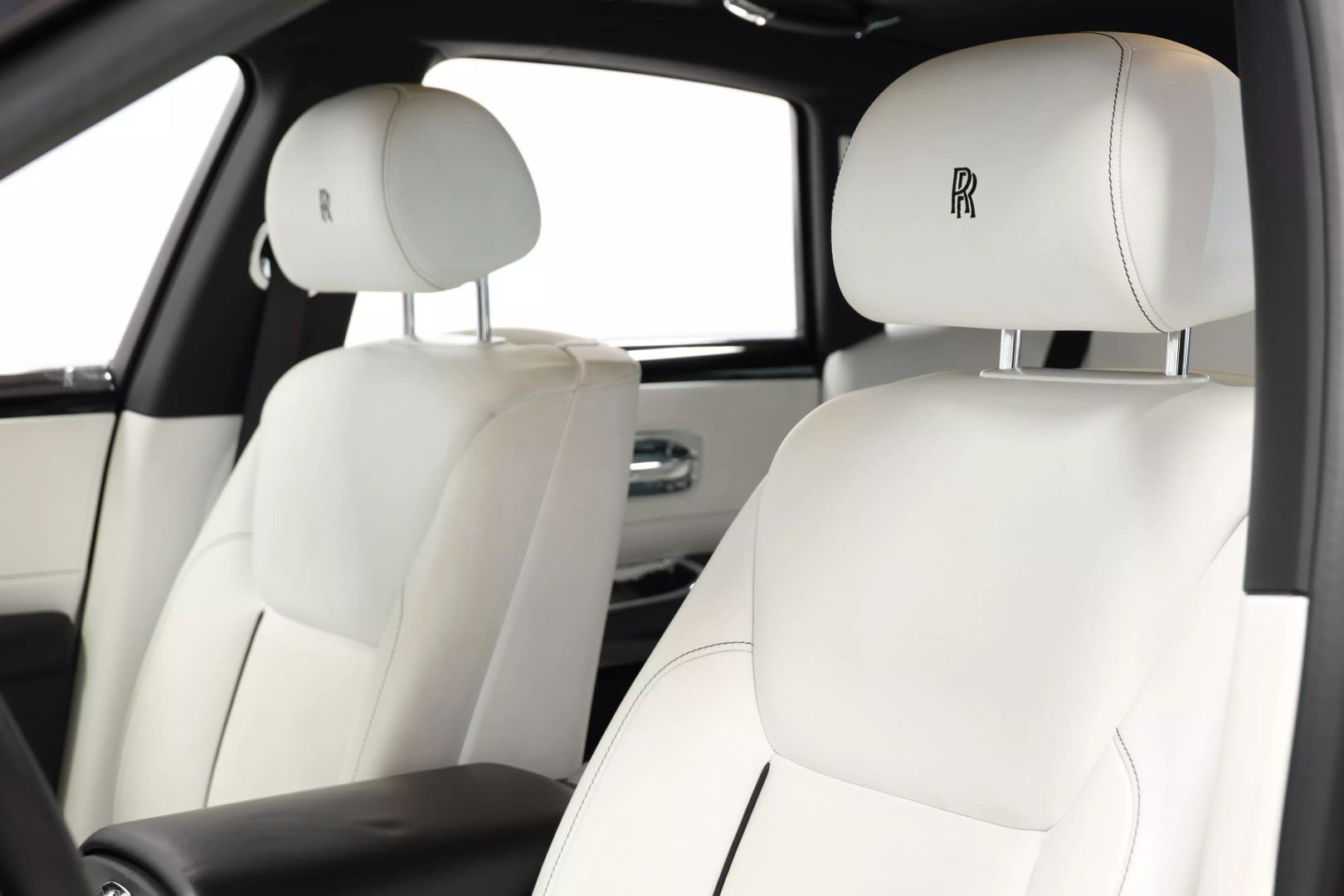 2019 Rolls-royce Ghost - Image 18