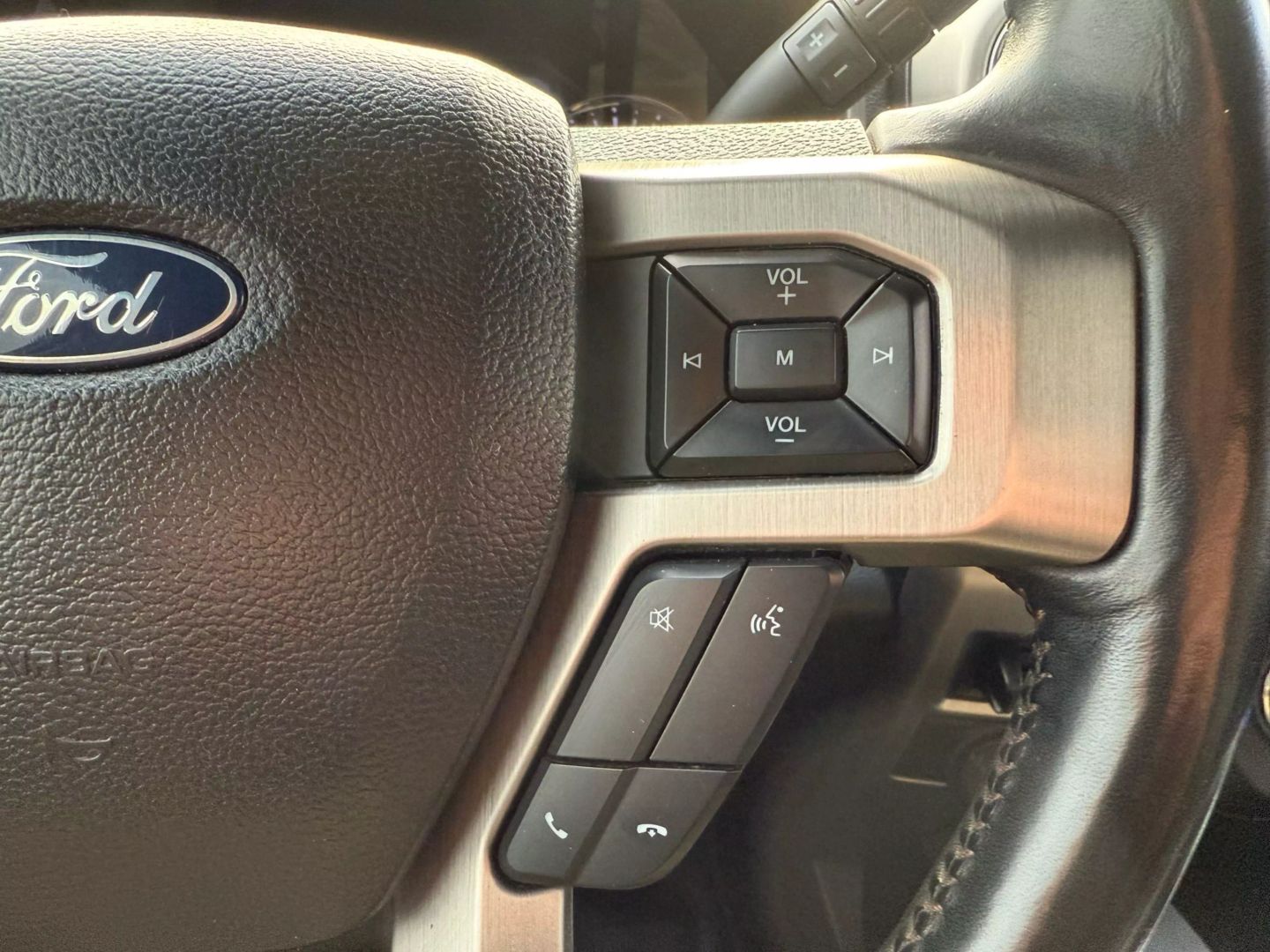 2021 Ford F250 Super Duty Crew Cab - Image 13