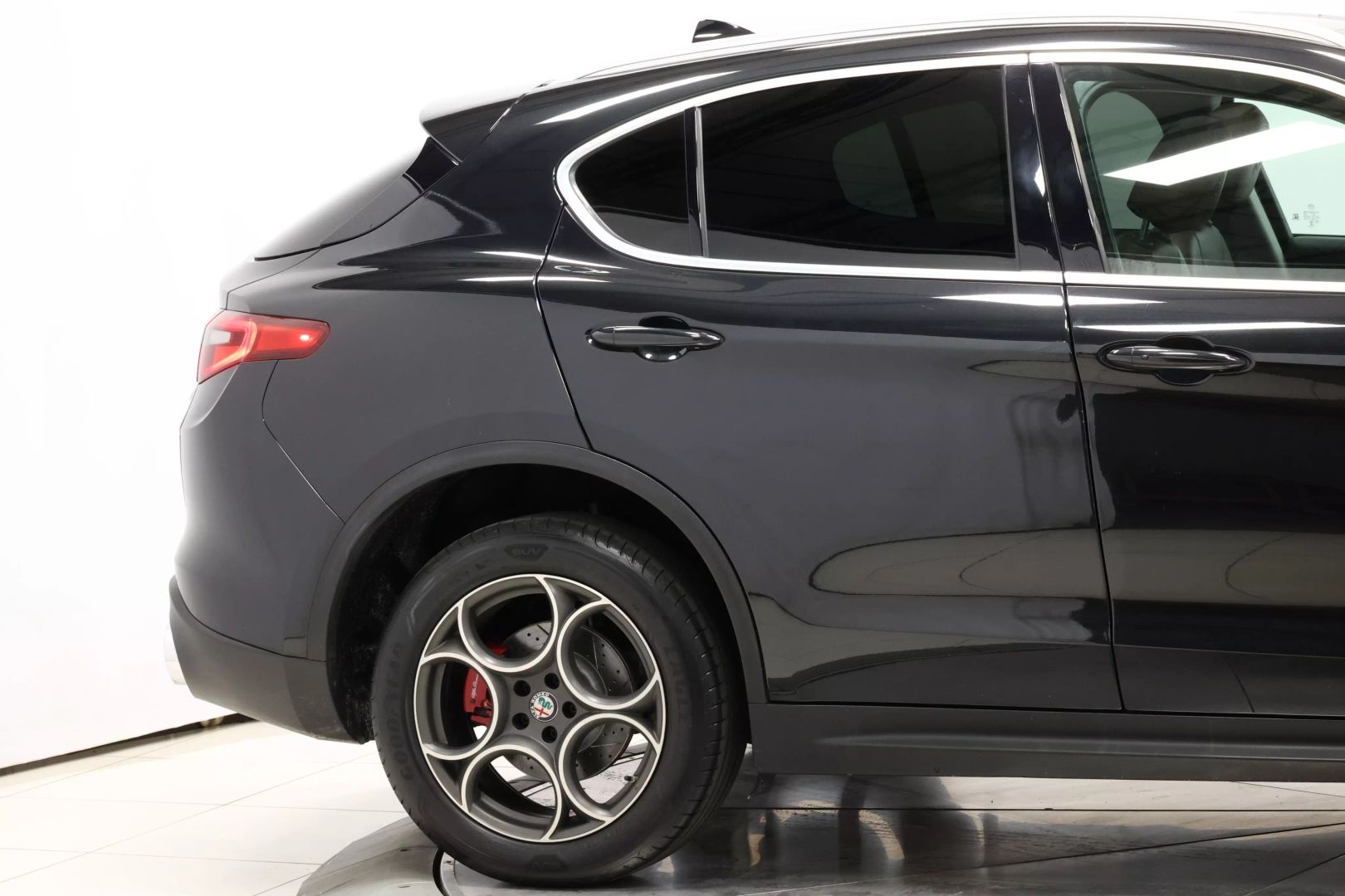 2018 Alfa Romeo Stelvio - Image 63