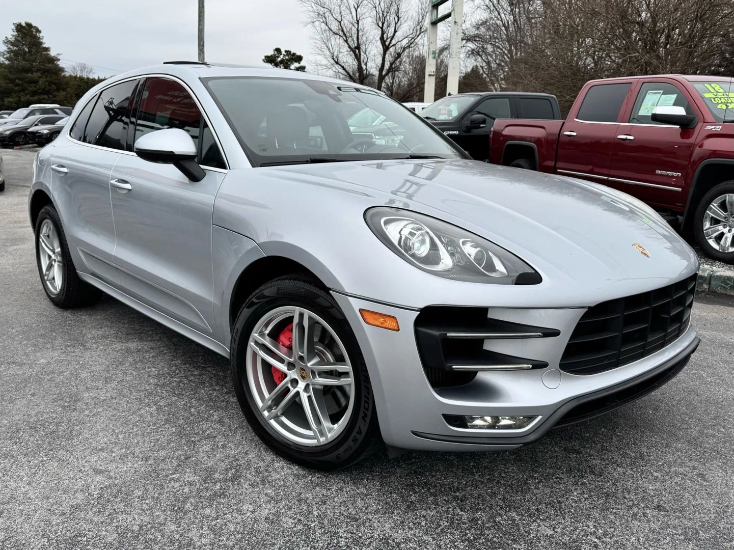 Image 2 of 2015 PORSCHE MACAN