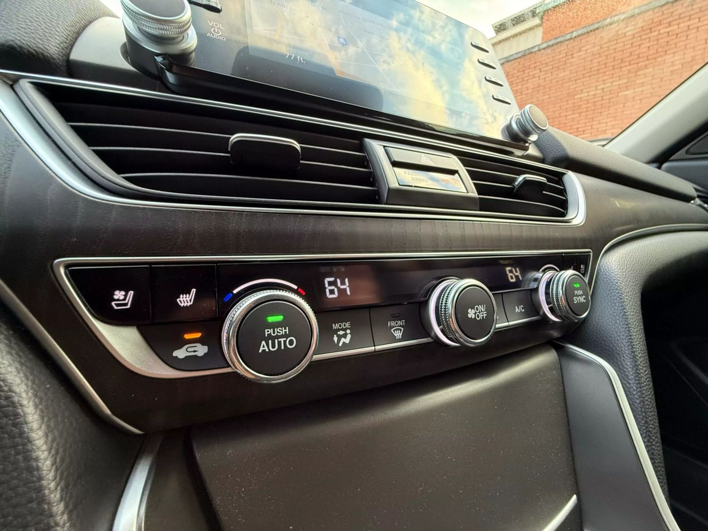 2018 Honda Accord - Image 32