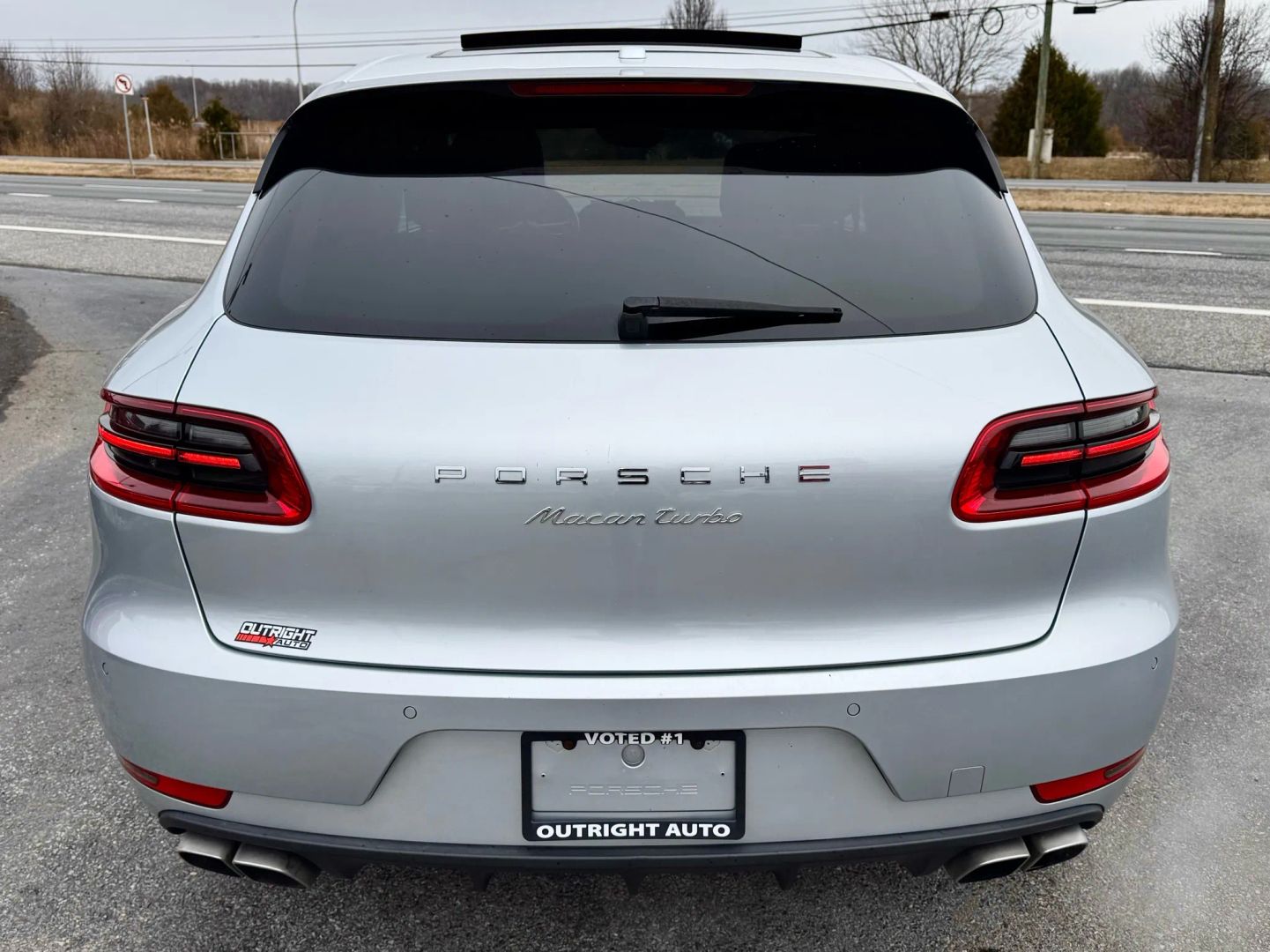 Image 6 of 2015 PORSCHE MACAN