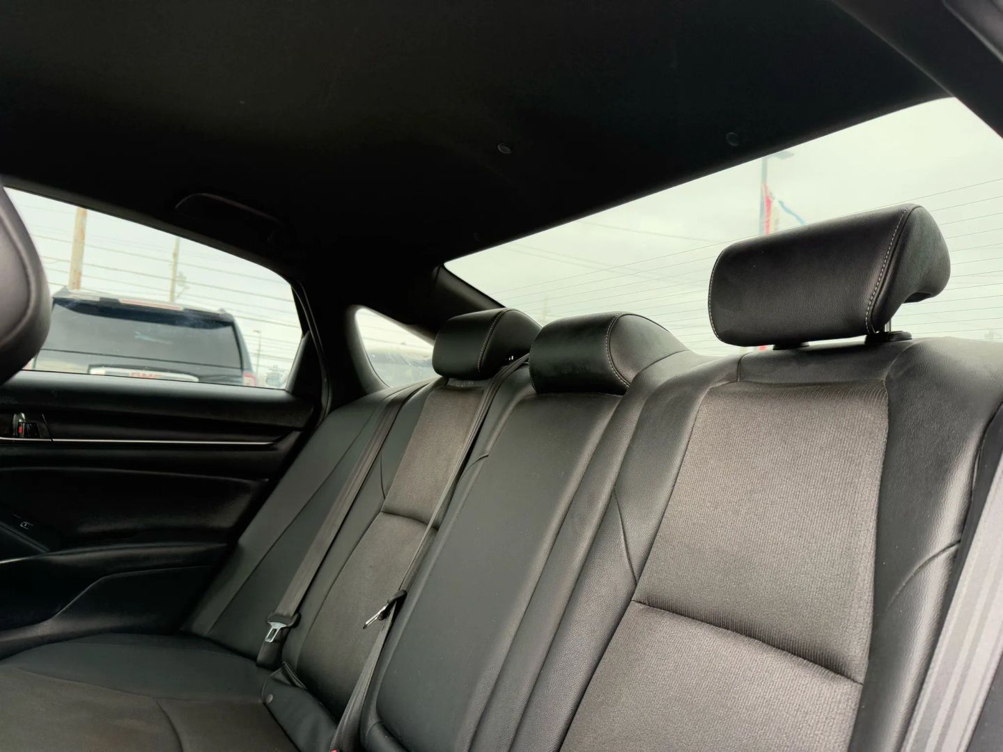 2019 Honda Accord - Image 17