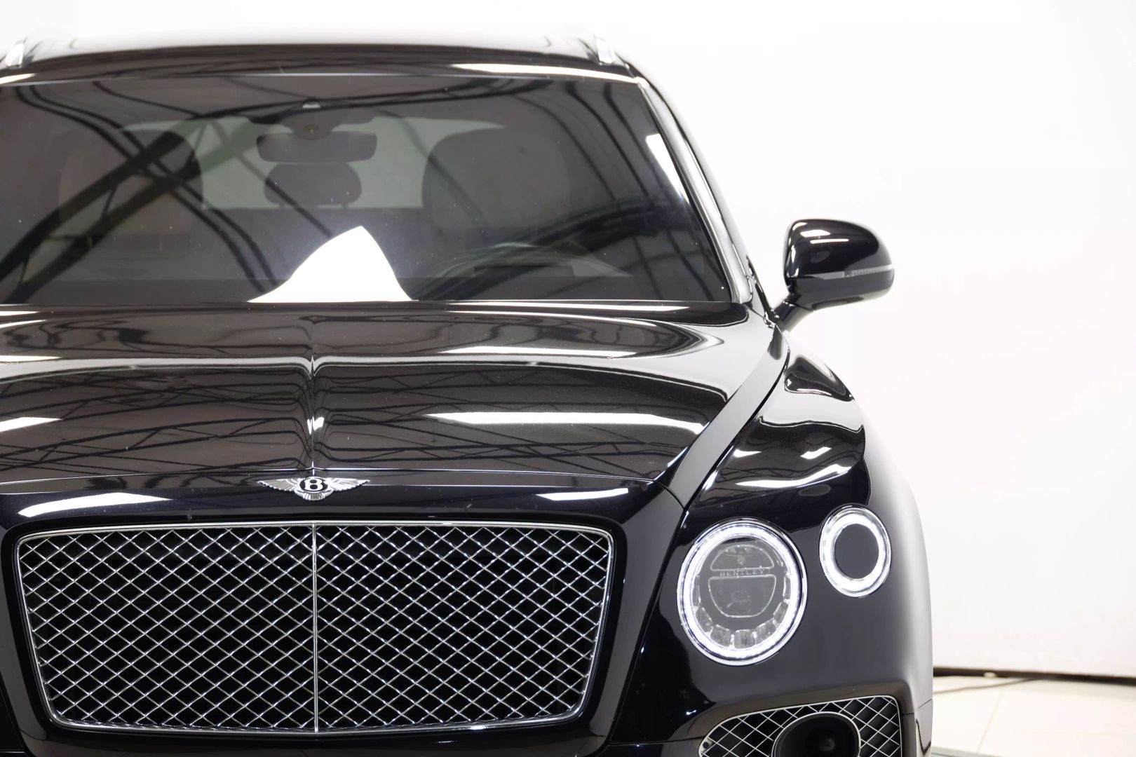 2017 Bentley Bentayga - Image 101