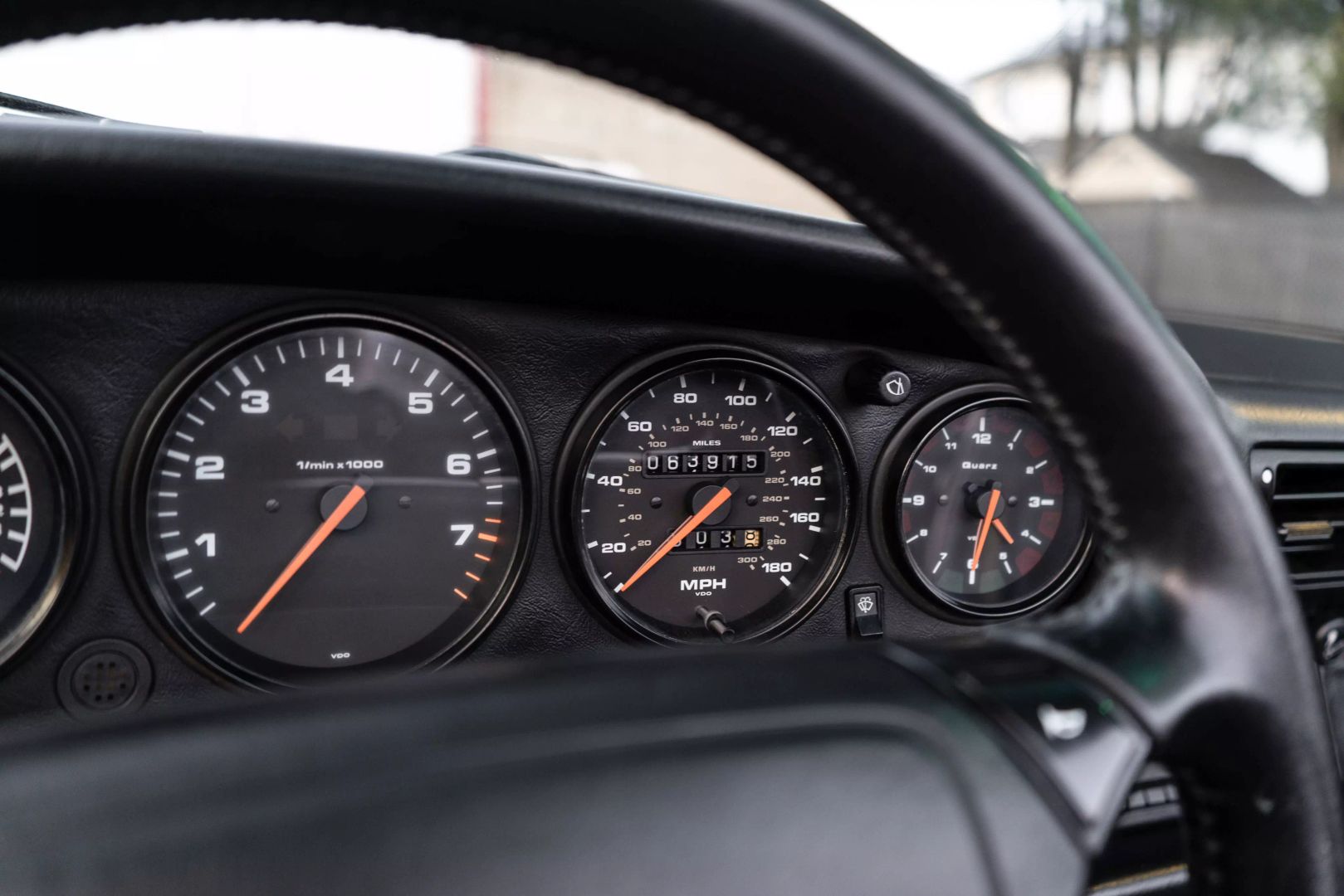 1990 Porsche 911 Carrera 2 - Image 70