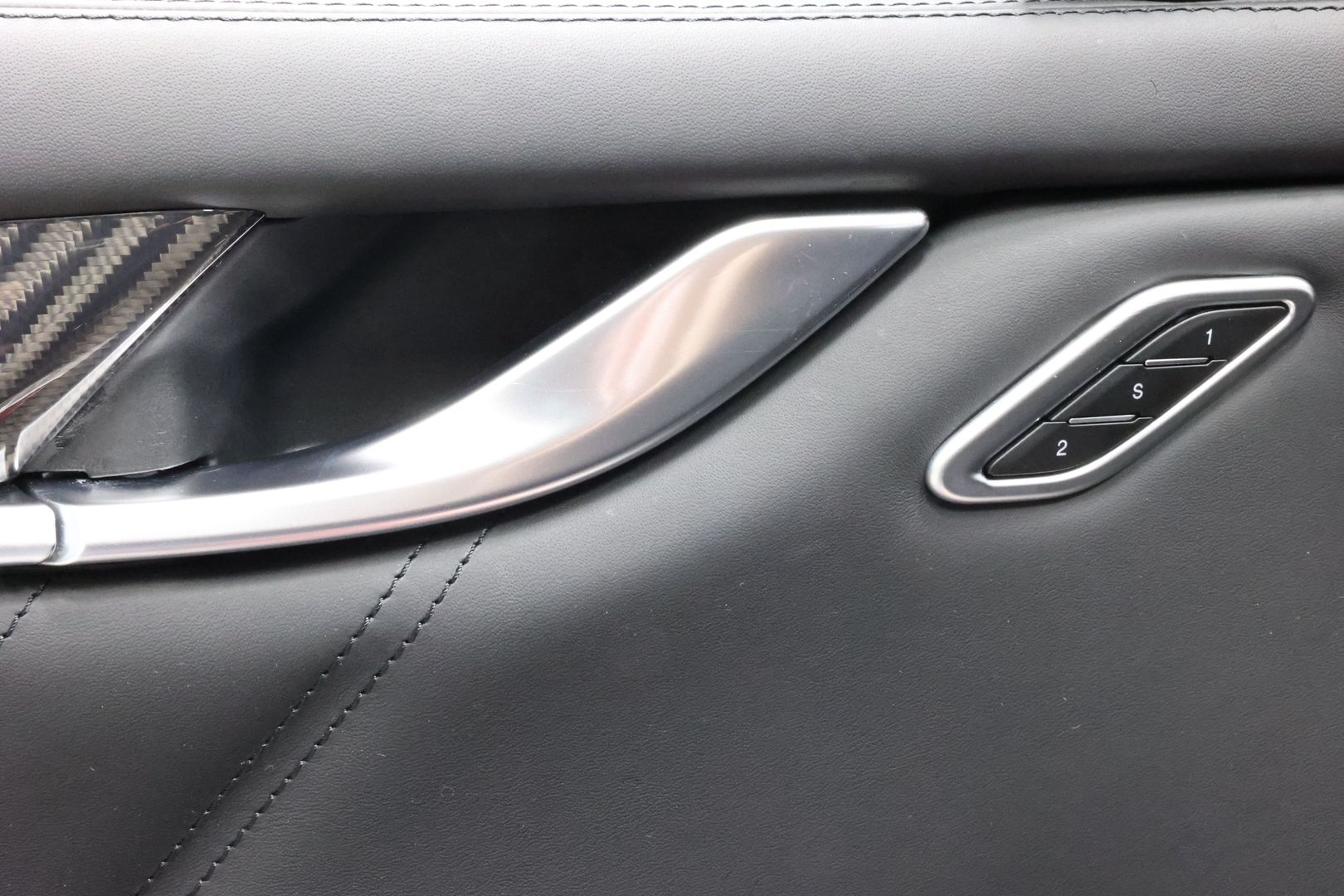2022 Maserati Ghibli - Image 11