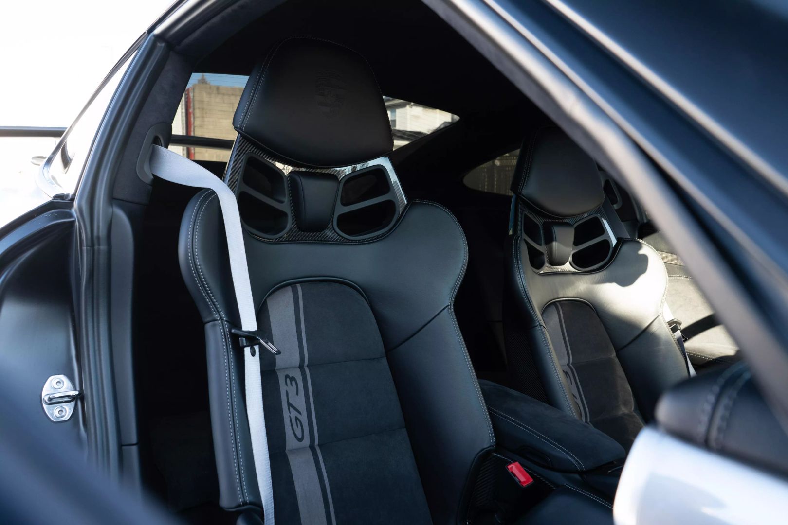 2018 Porsche 911 - Image 49