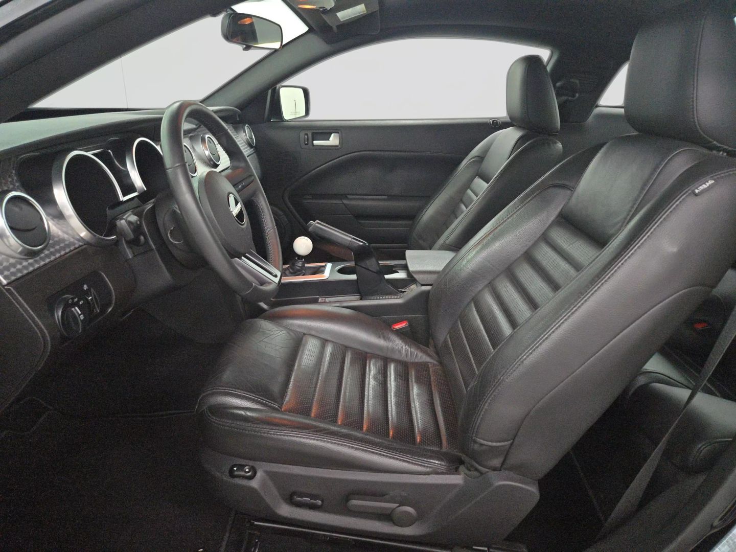 2008 Ford Mustang - Image 9