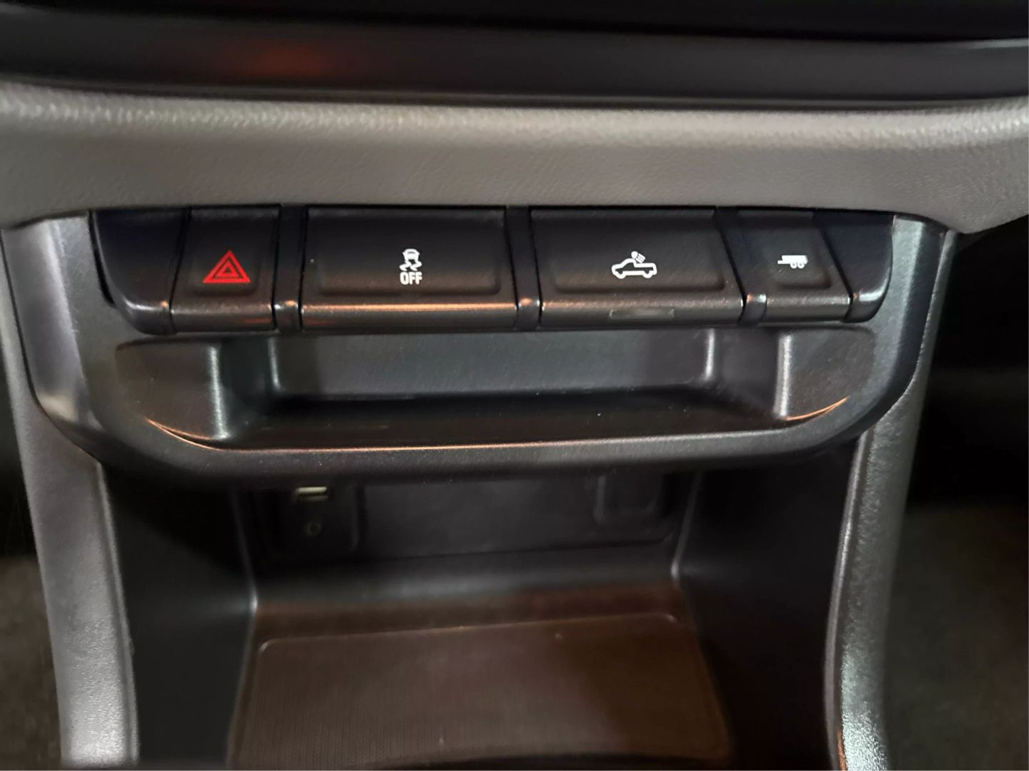 2017 Chevrolet Colorado Extended Cab - Image 24