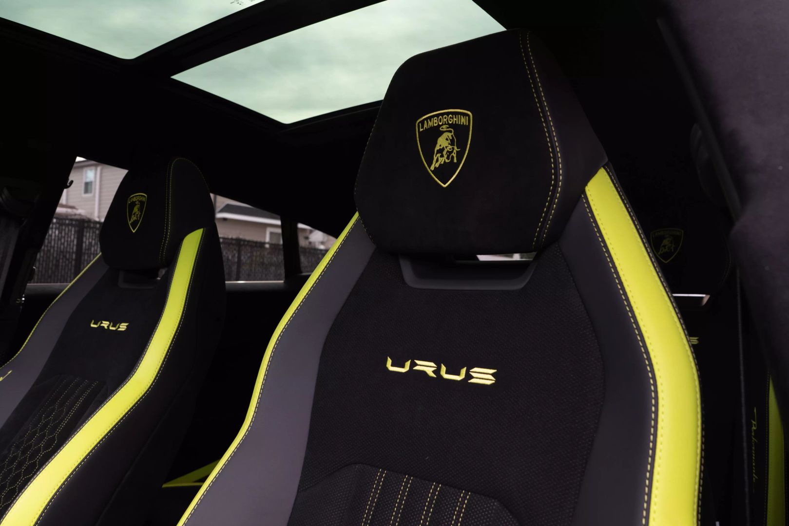2023 Lamborghini Urus - Image 46