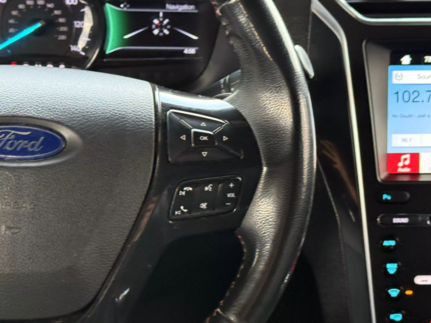 2017 Ford Explorer - Image 37