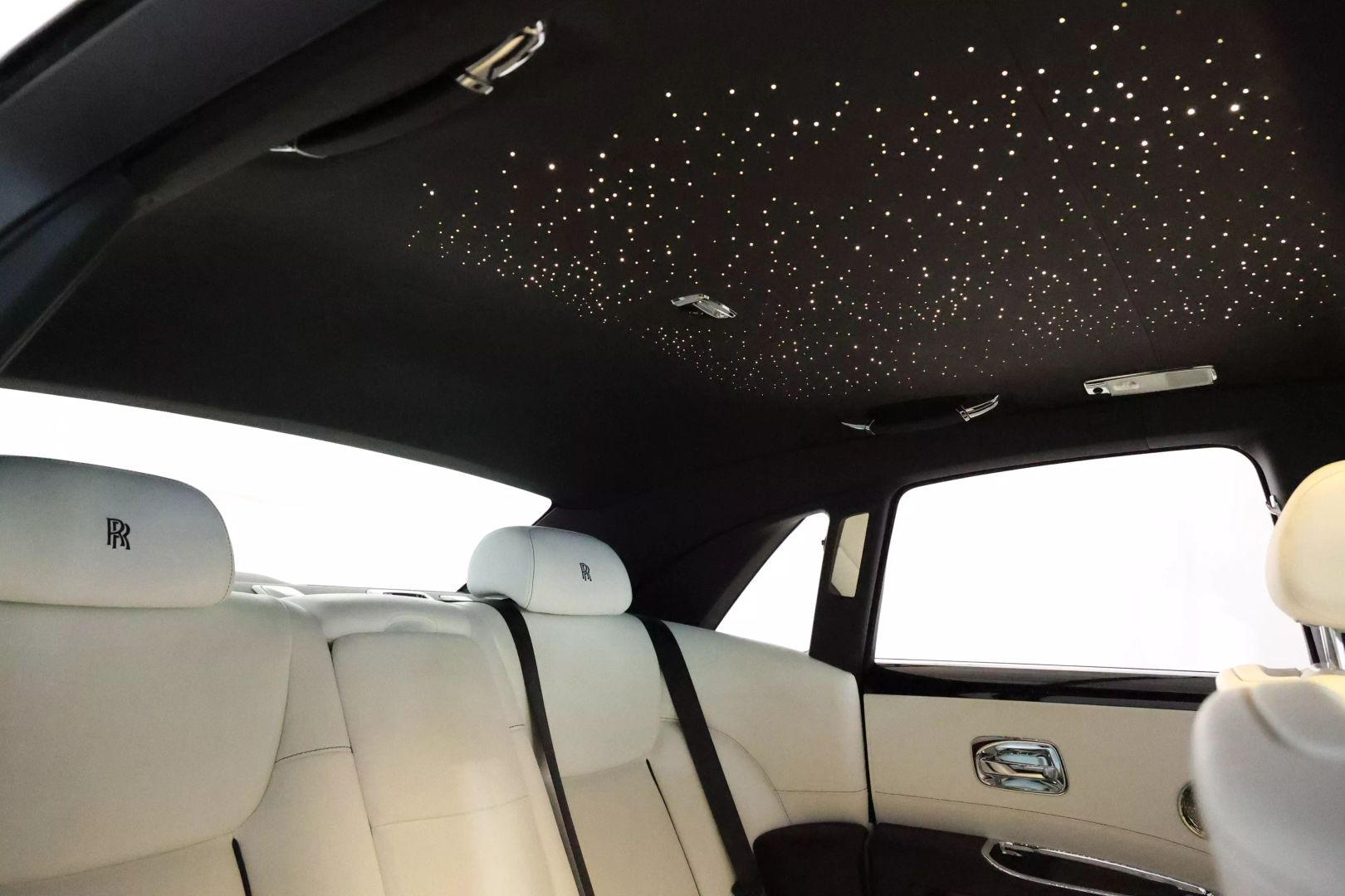 2019 Rolls-royce Ghost - Image 3