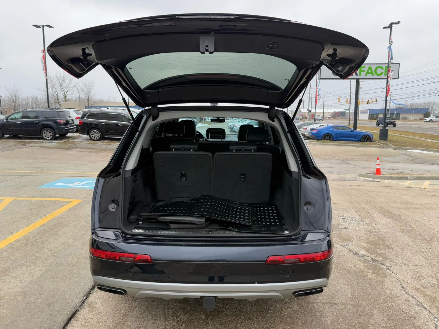 2017 Audi Q7 - Image 12