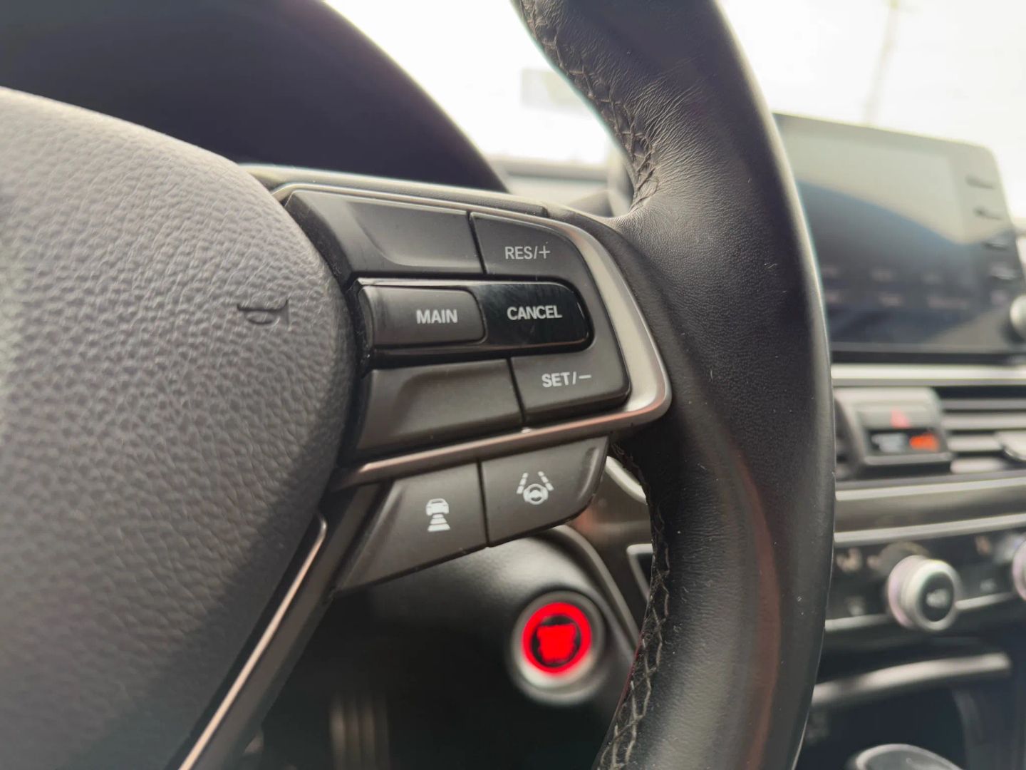 2019 Honda Accord - Image 29