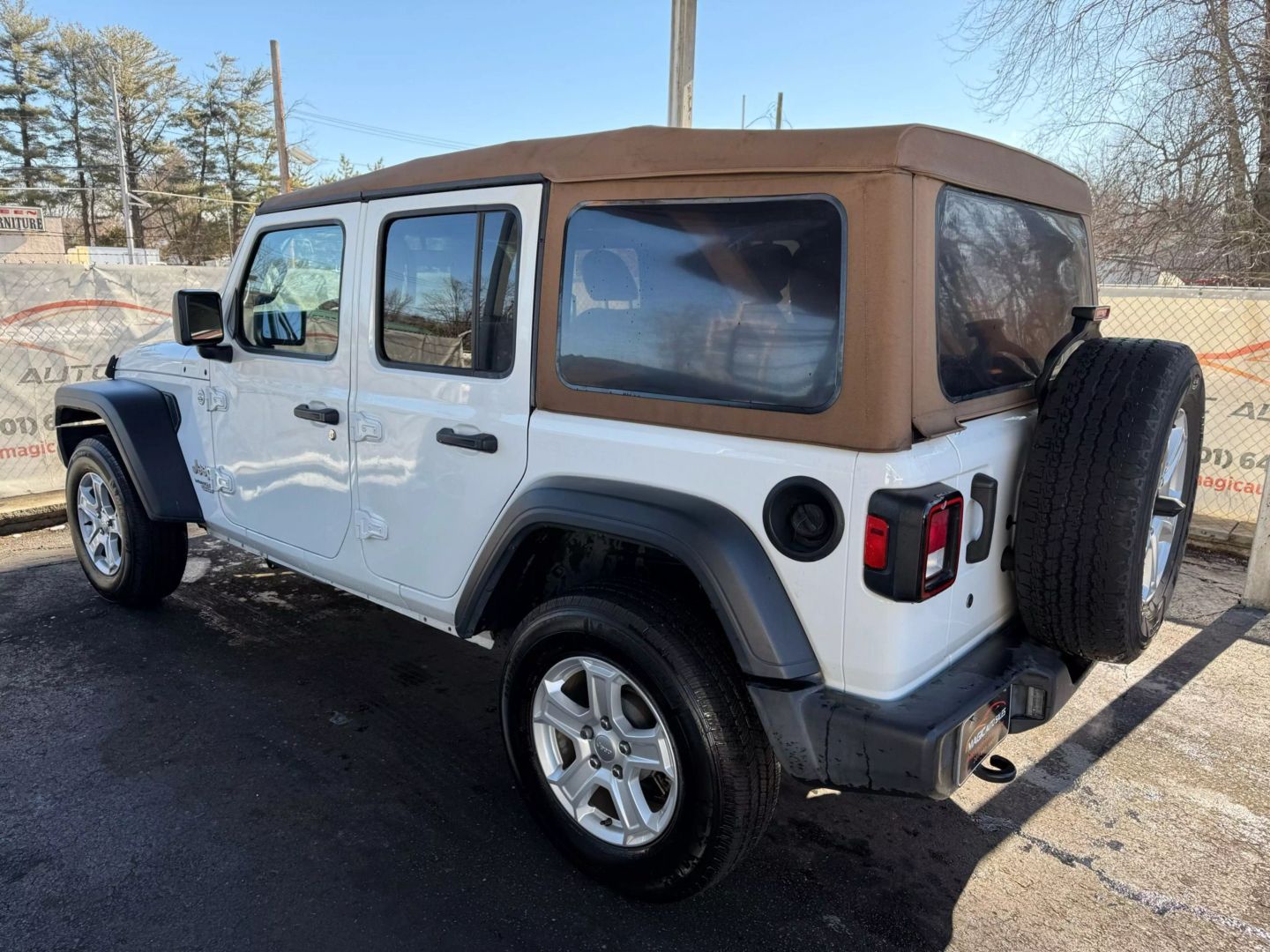 2019 Jeep Wrangler Unlimited - Image 13